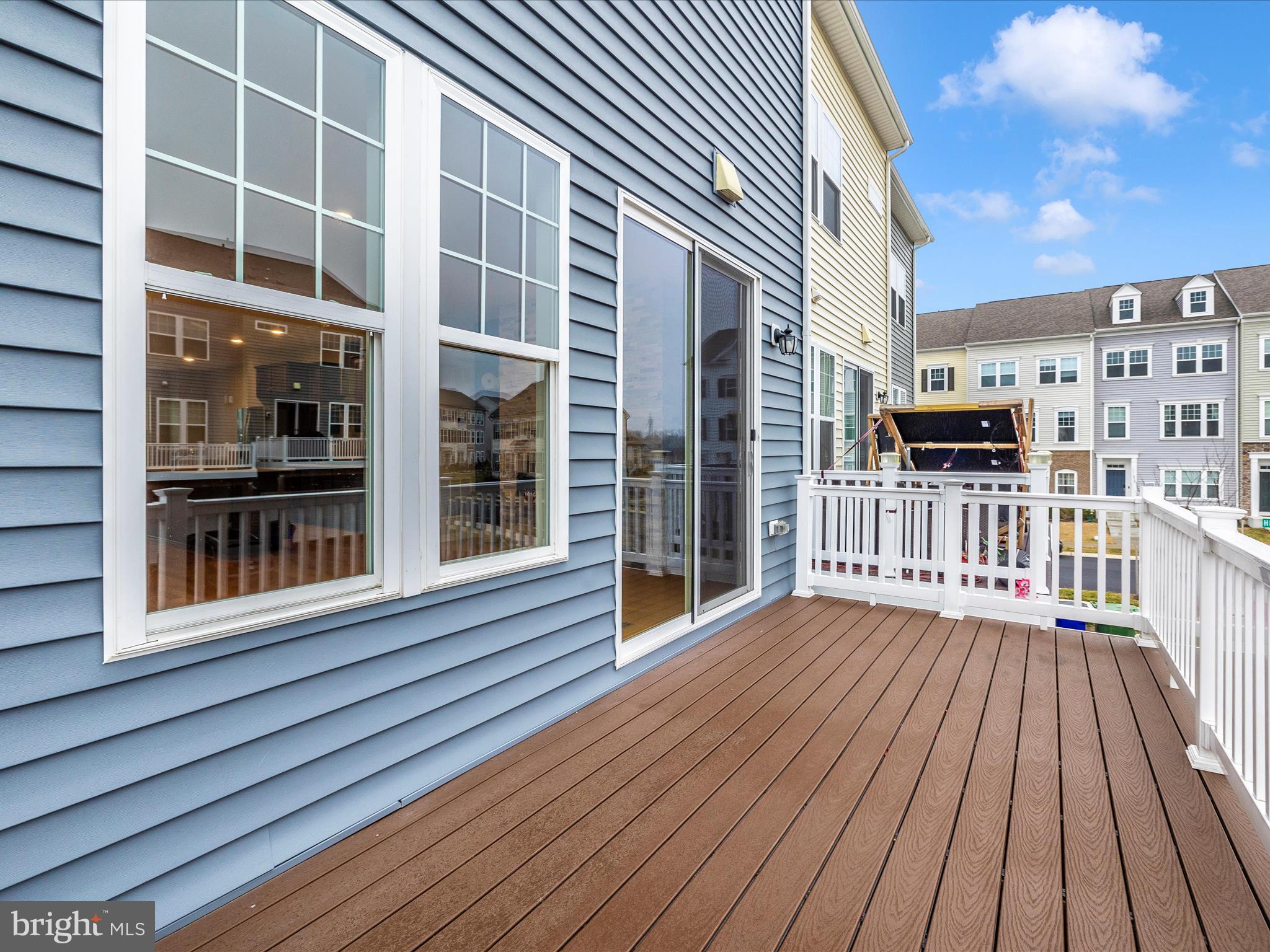 TALLYN RIDGE - Residential