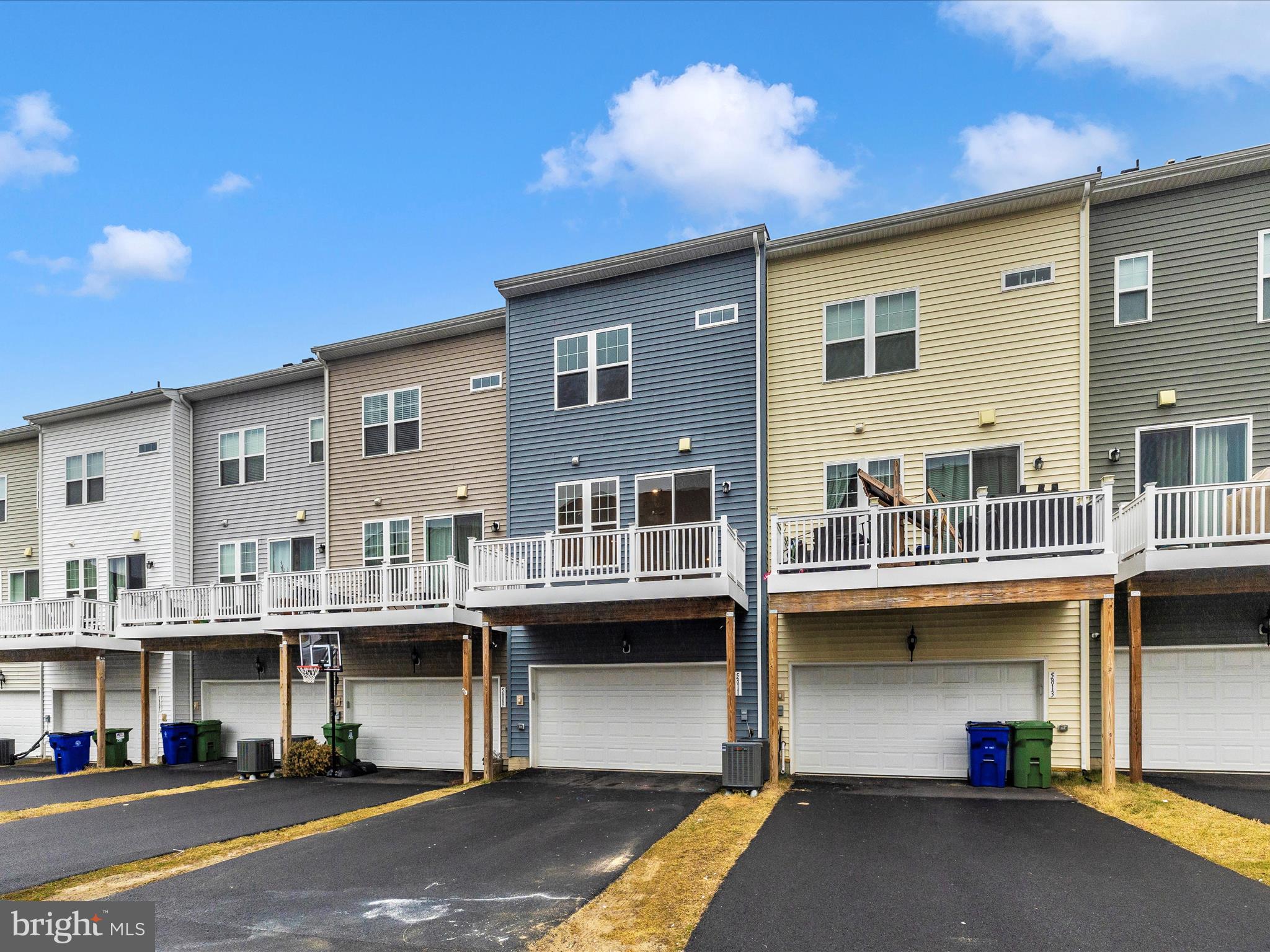 TALLYN RIDGE - Residential