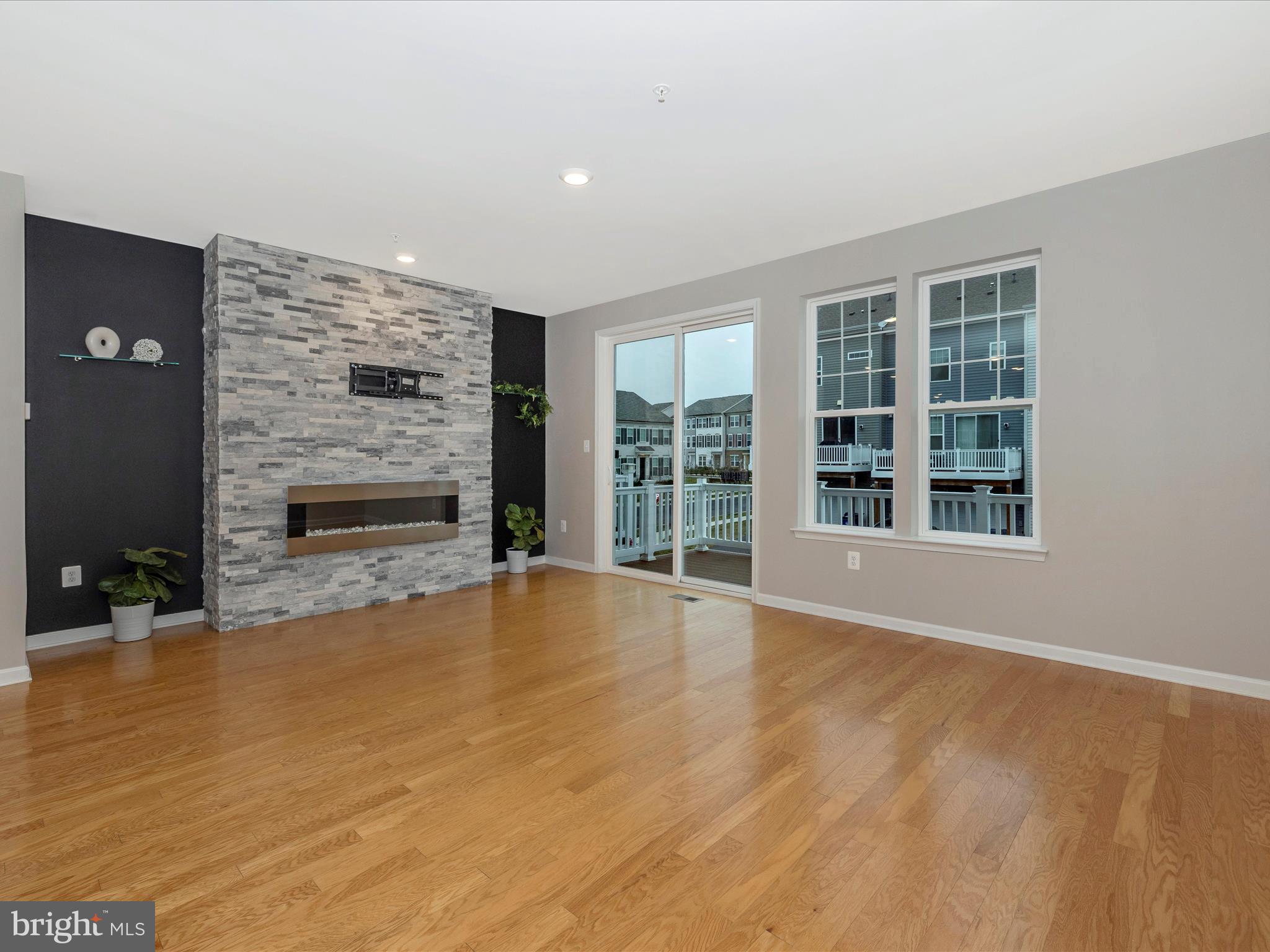 TALLYN RIDGE - Residential