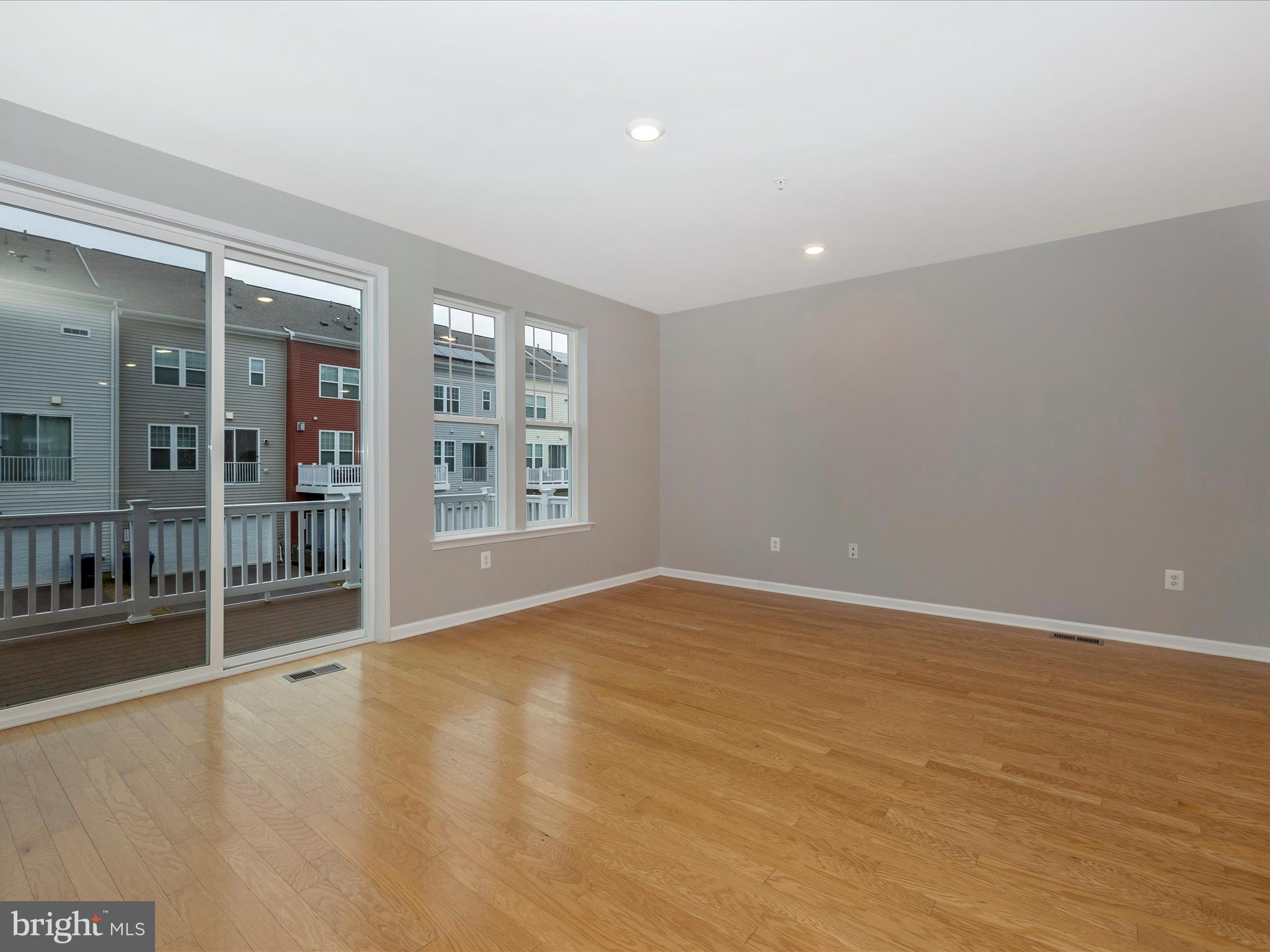 TALLYN RIDGE - Residential