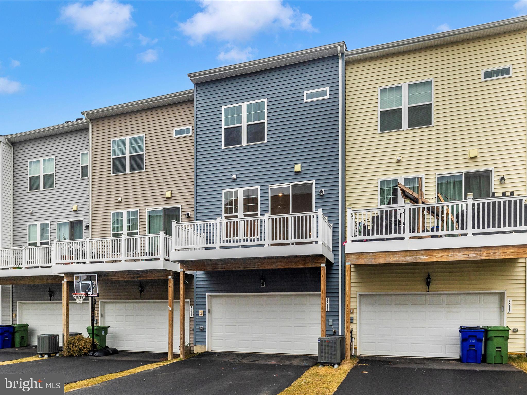 TALLYN RIDGE - Residential