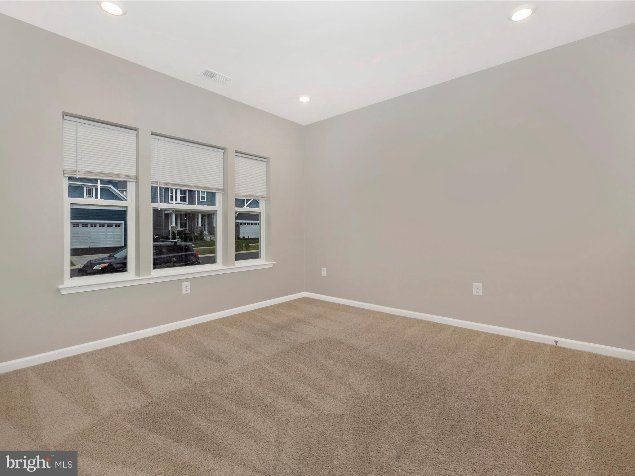 TALLYN RIDGE - Residential