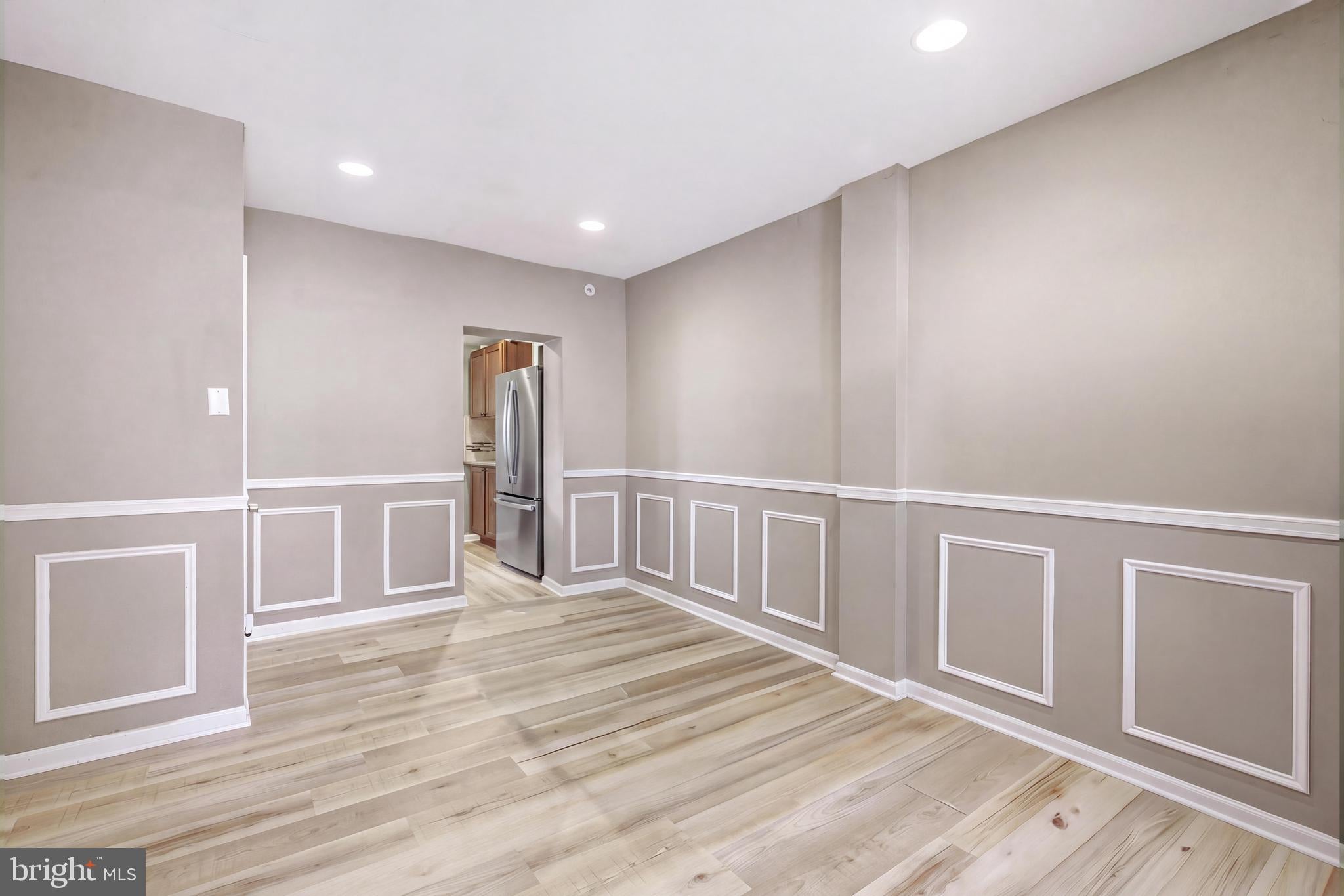 205 W HIGH STREET
