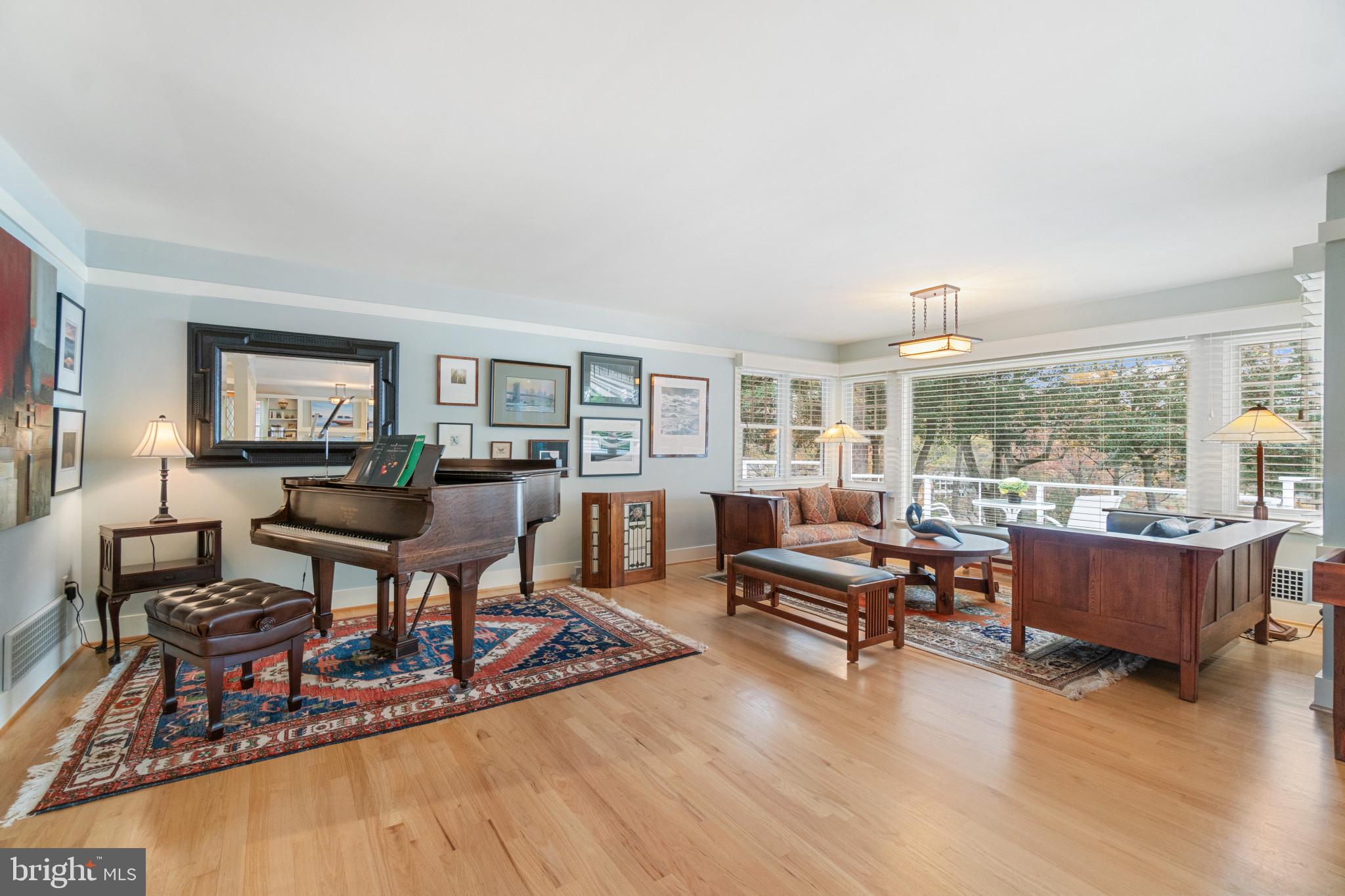 POINT FIELD LANDING - Residential