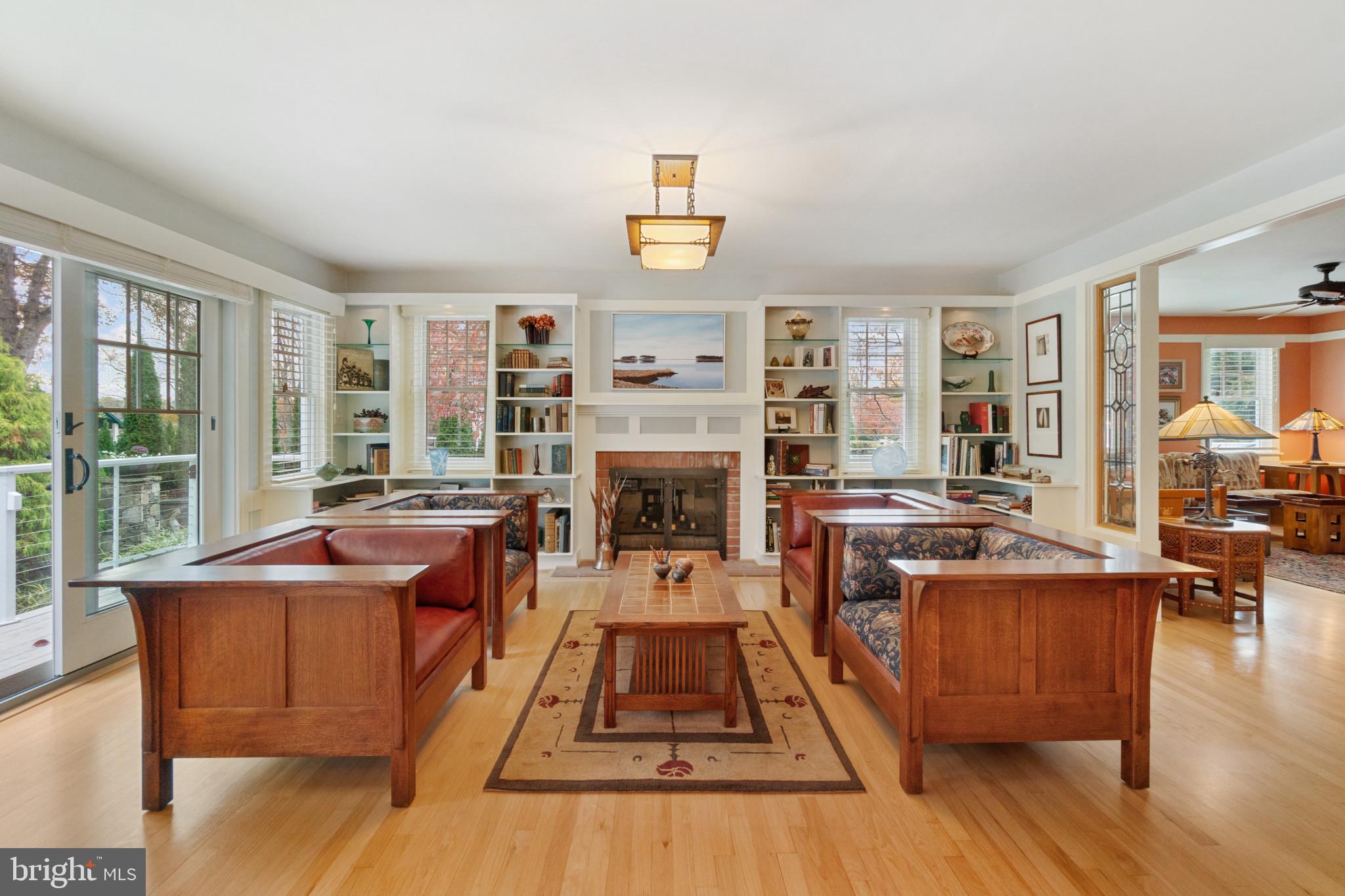 POINT FIELD LANDING - Residential