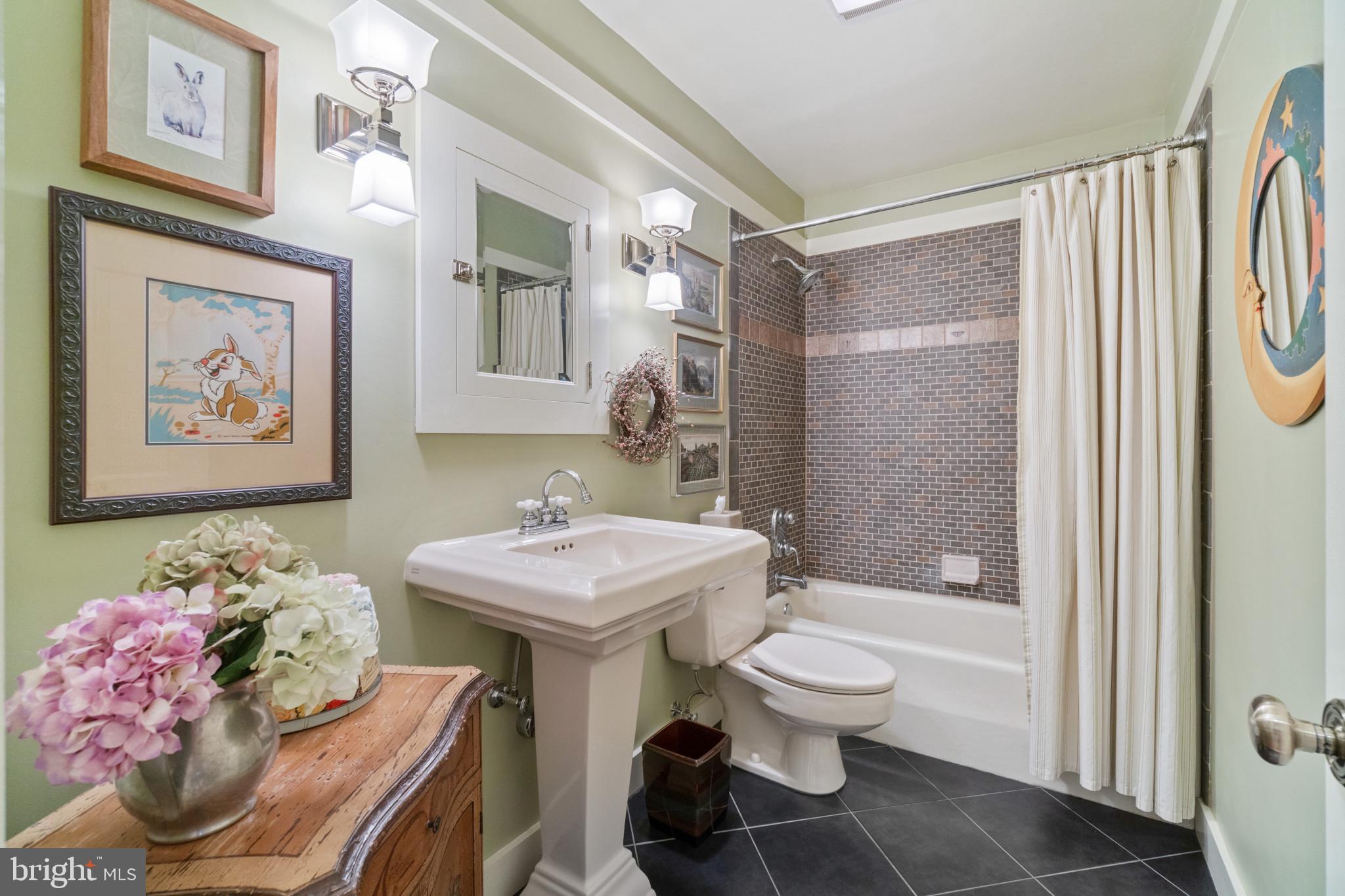 POINT FIELD LANDING - Residential