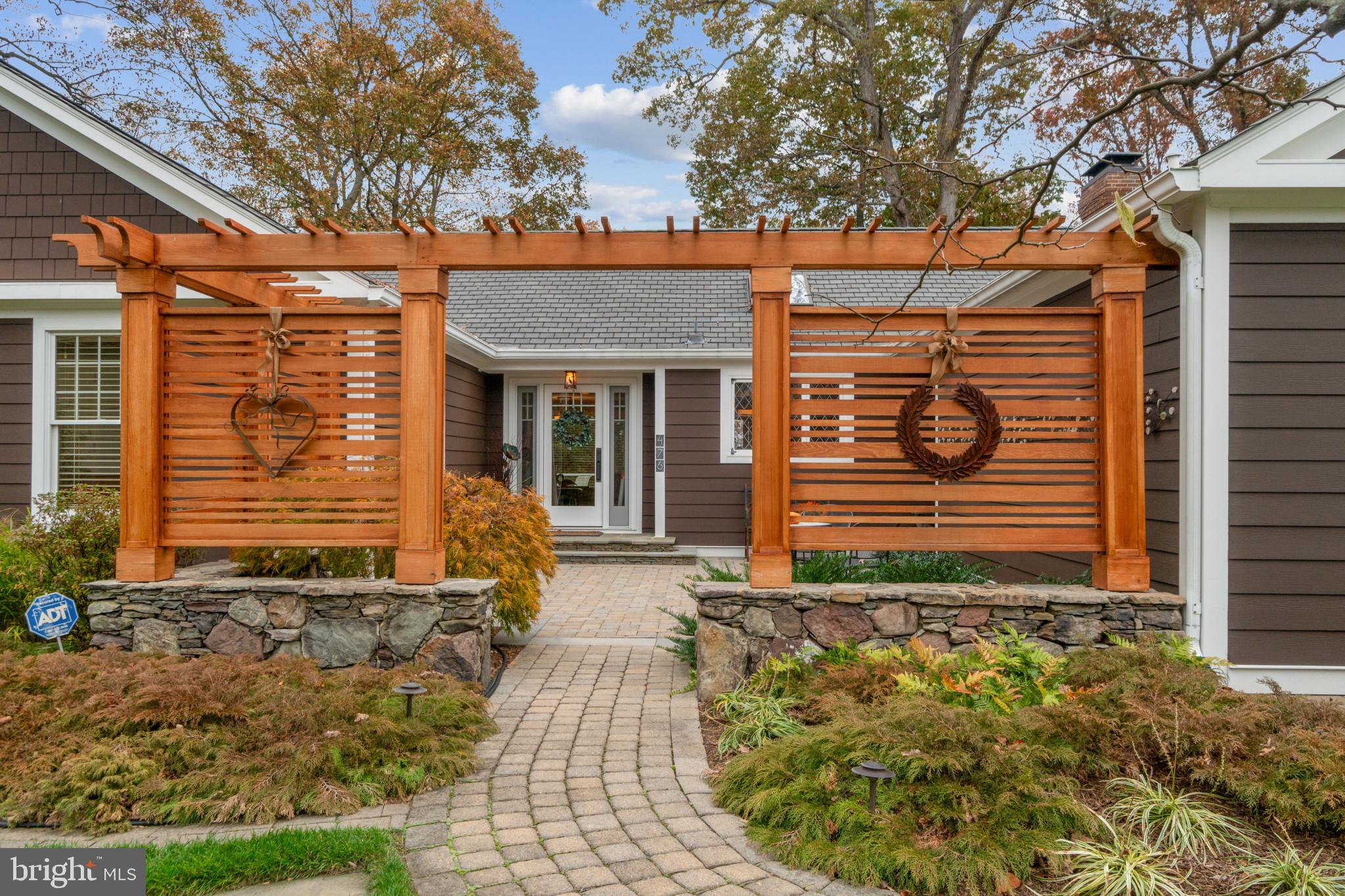 POINT FIELD LANDING - Residential