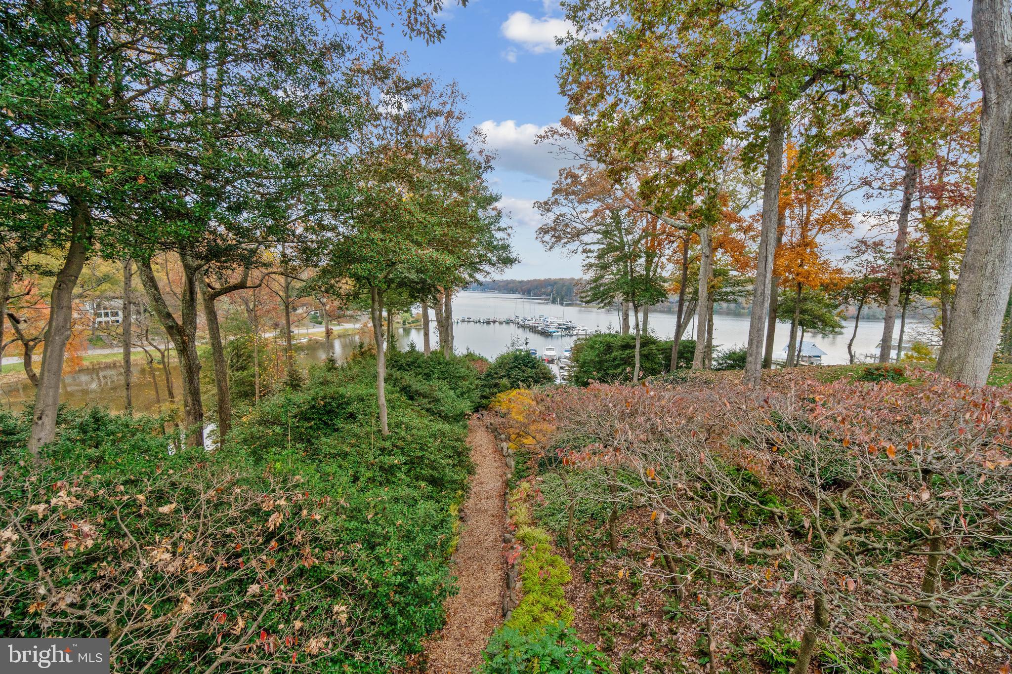 POINT FIELD LANDING - Residential