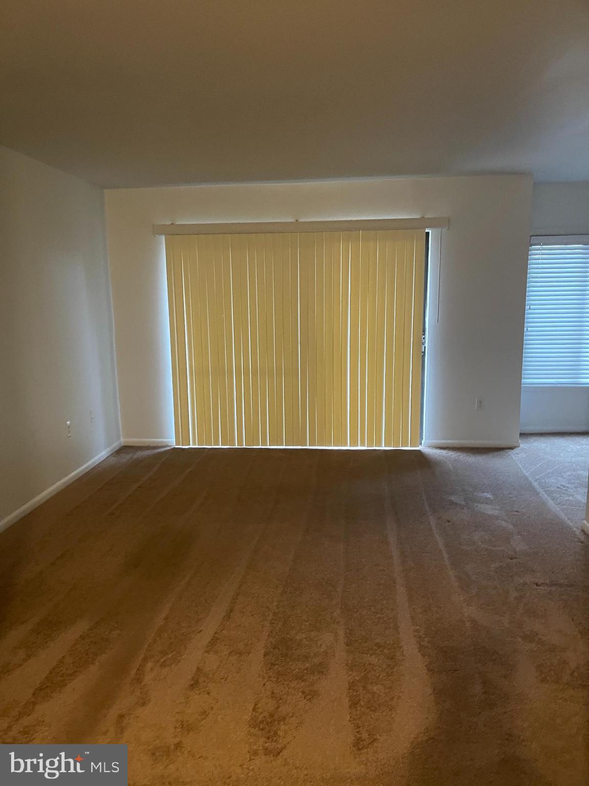 ALL UTILITIES INCLUDED ALL UTILITIES INCLUDED ALL UTILITIES INCLUDED IN RENTAL. WONDERFULLY MAINTAINED,THIS UNIT HAS UPDATED BATH & KITCHEN,PAINT.ALSO INCLUDES COMMUNITY CENTER,PARTY ROOM, CLUB HOUSE,OUTDOOR POOL, TENNIS COURTS, EXERCISE ROOM. GREAT LOCATION ...EASY ACCESS TO 295,193,495. AND PUBLIC TRANS. ENTERTAINMENT & SHOPPING LESS THAN 10 MINUTES AWAY