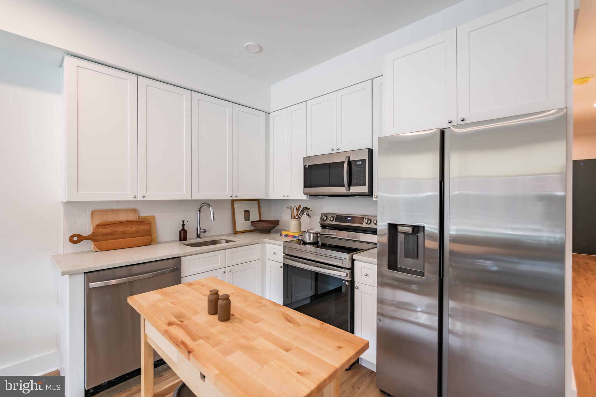 2101 WASHINGTON AVE ONE BEDROOM UNIT