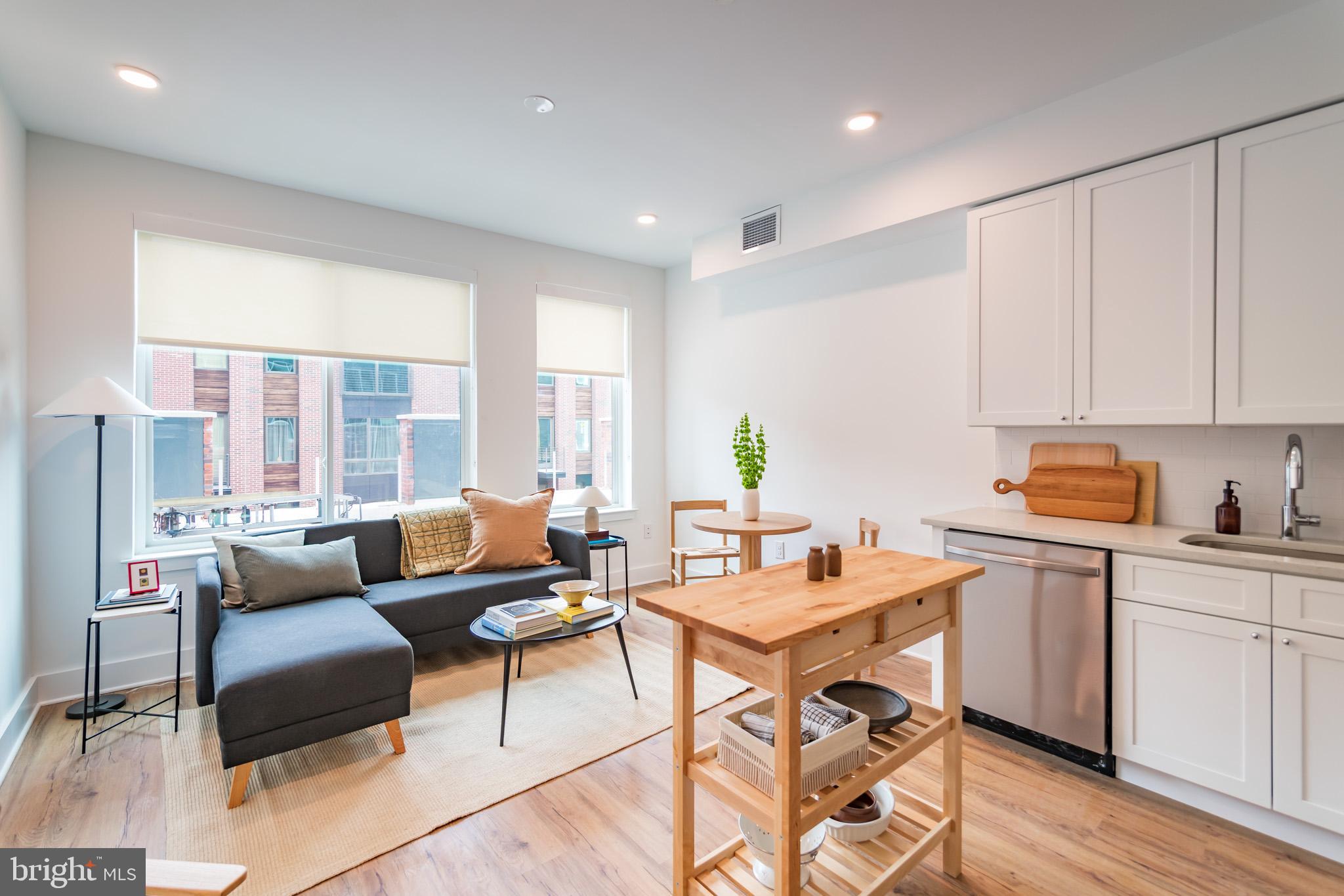 2101 WASHINGTON AVE ONE BEDROOM UNIT