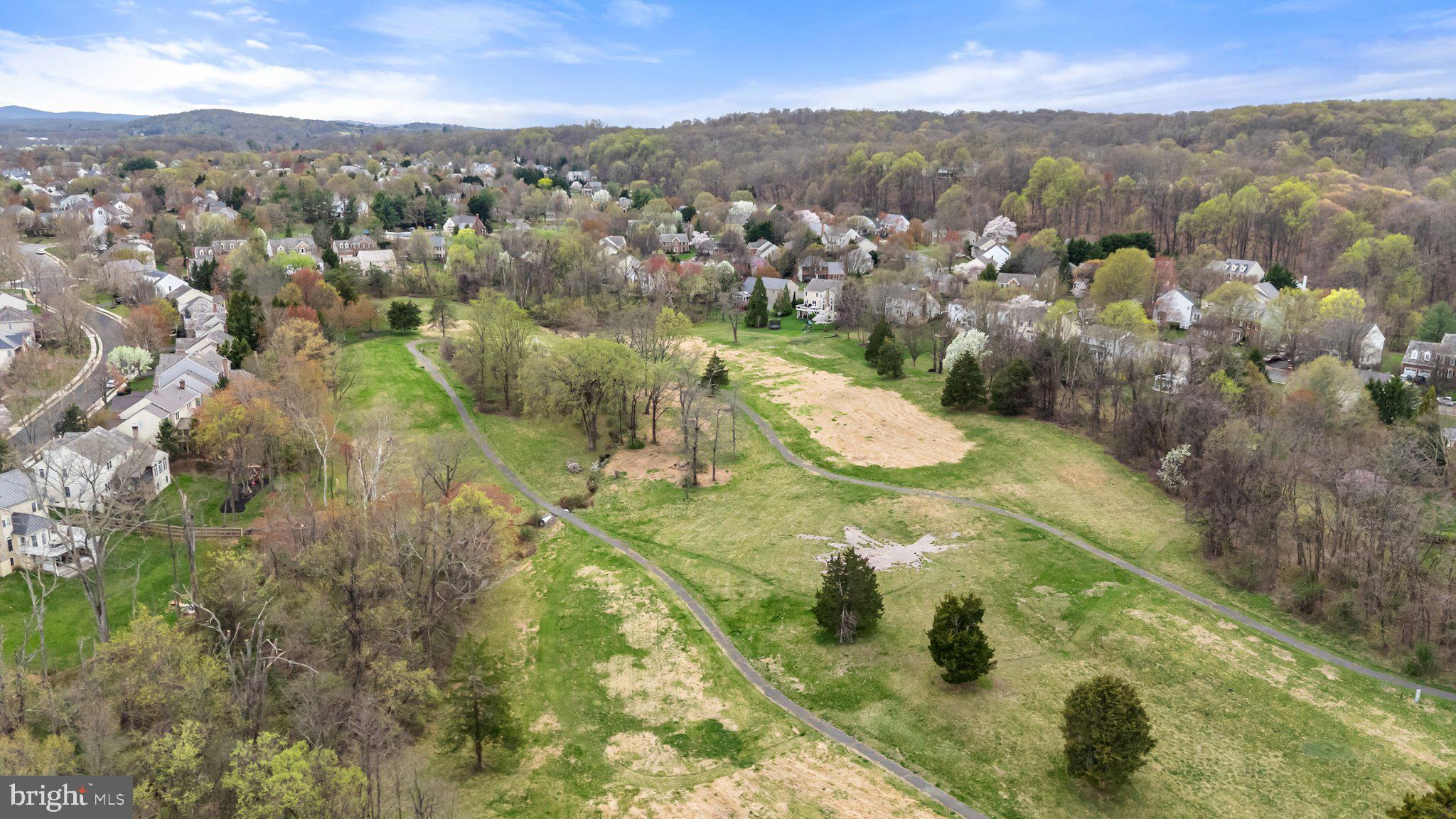 LEESBURG COUNTRY CLUB - Residential