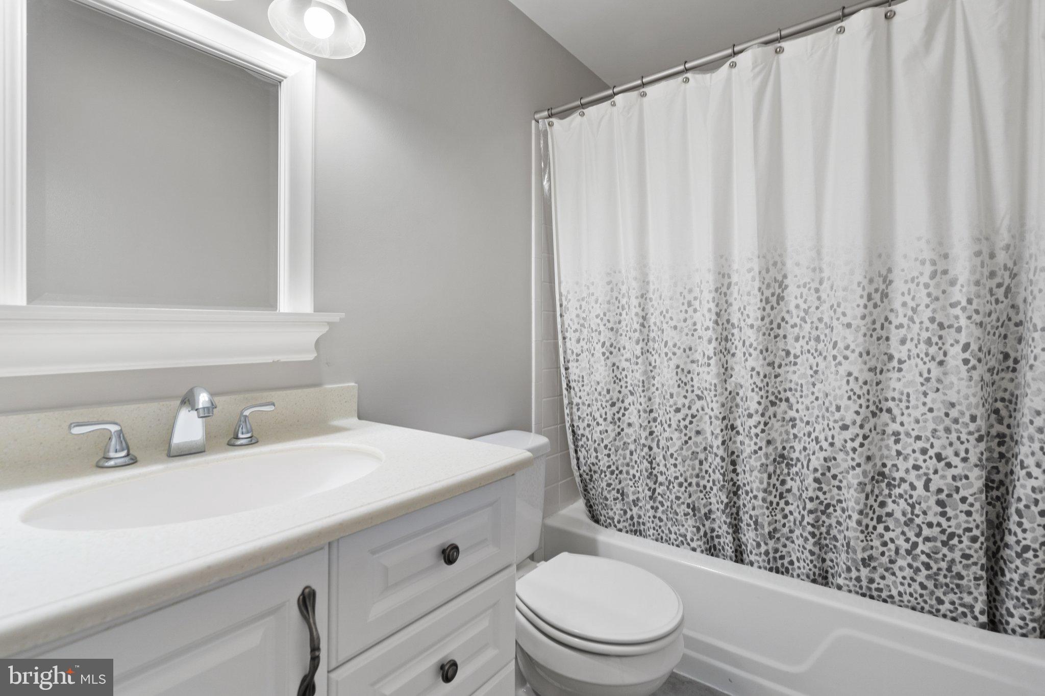 LEESBURG COUNTRY CLUB - Residential