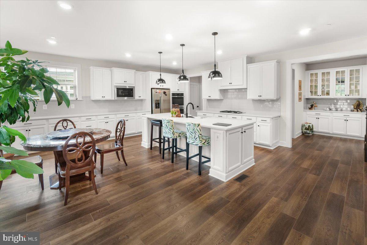 WESTMOUNT - Residential