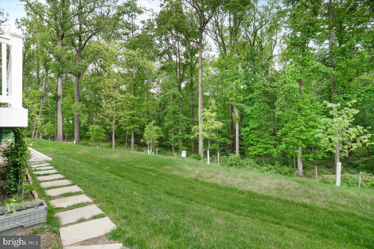 WESTMOUNT - Residential