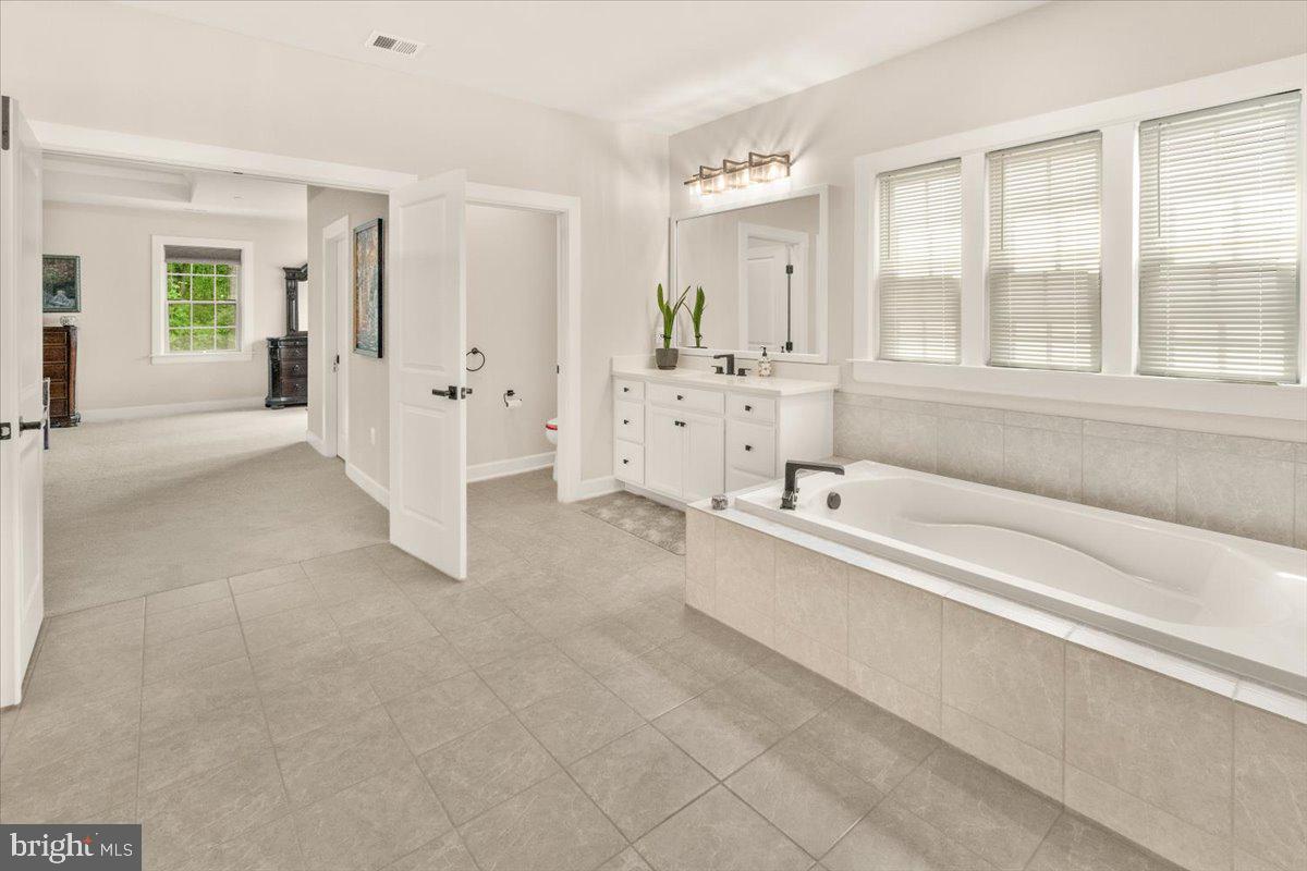 WESTMOUNT - Residential