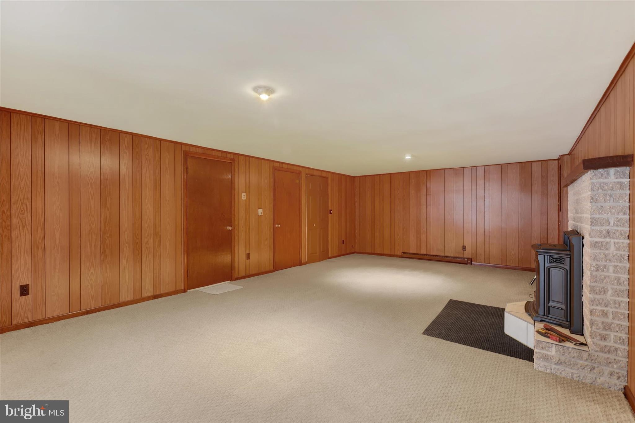 PENN NATIONAL GOLF COURSE COMMUNITY - Residential