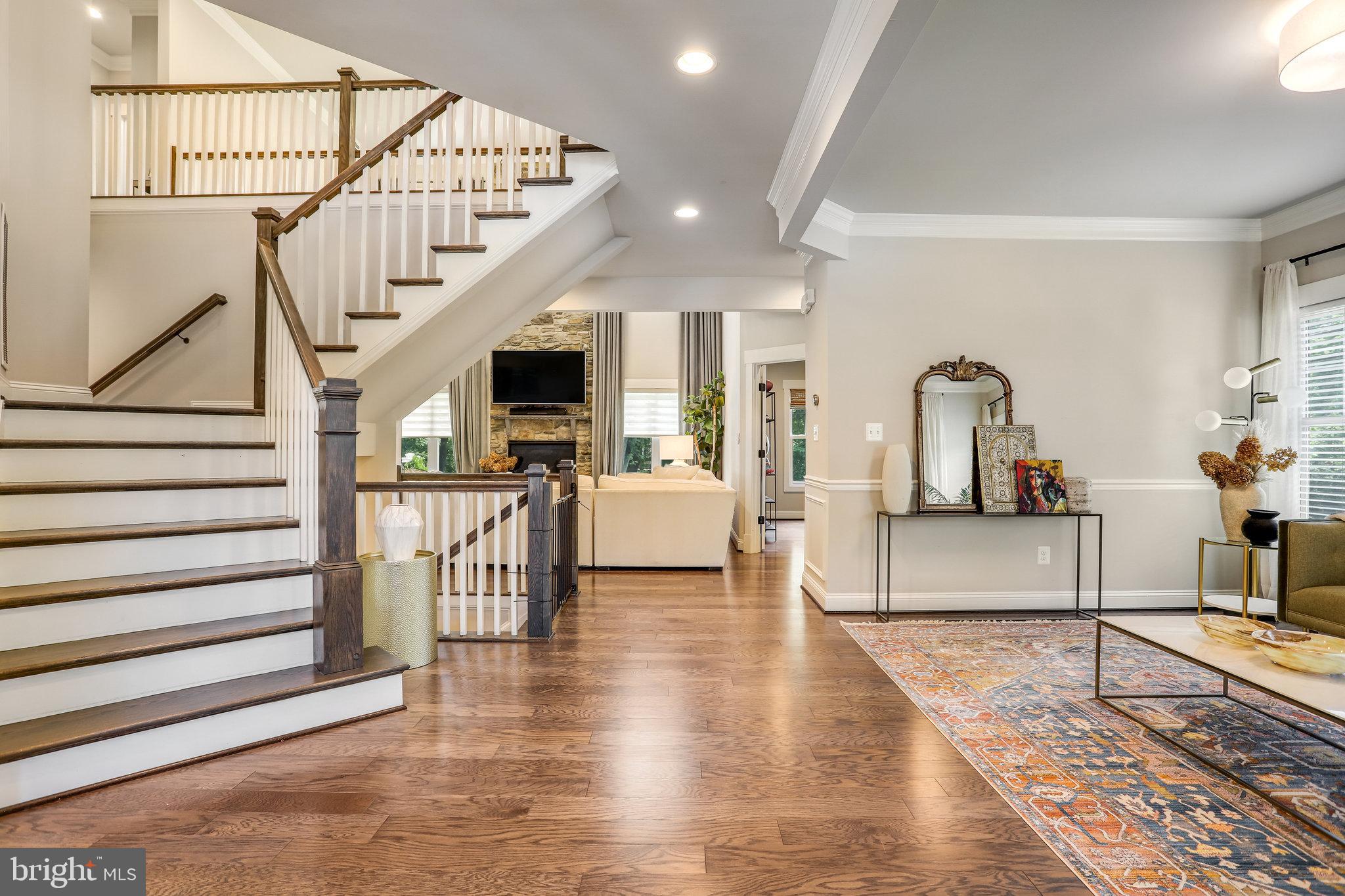 VIENNA WOODS - Residential