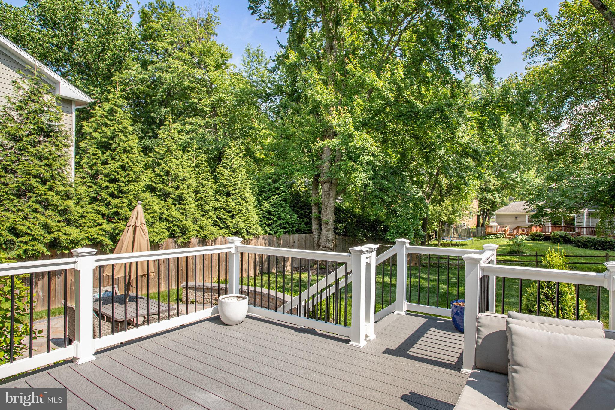 VIENNA WOODS - Residential