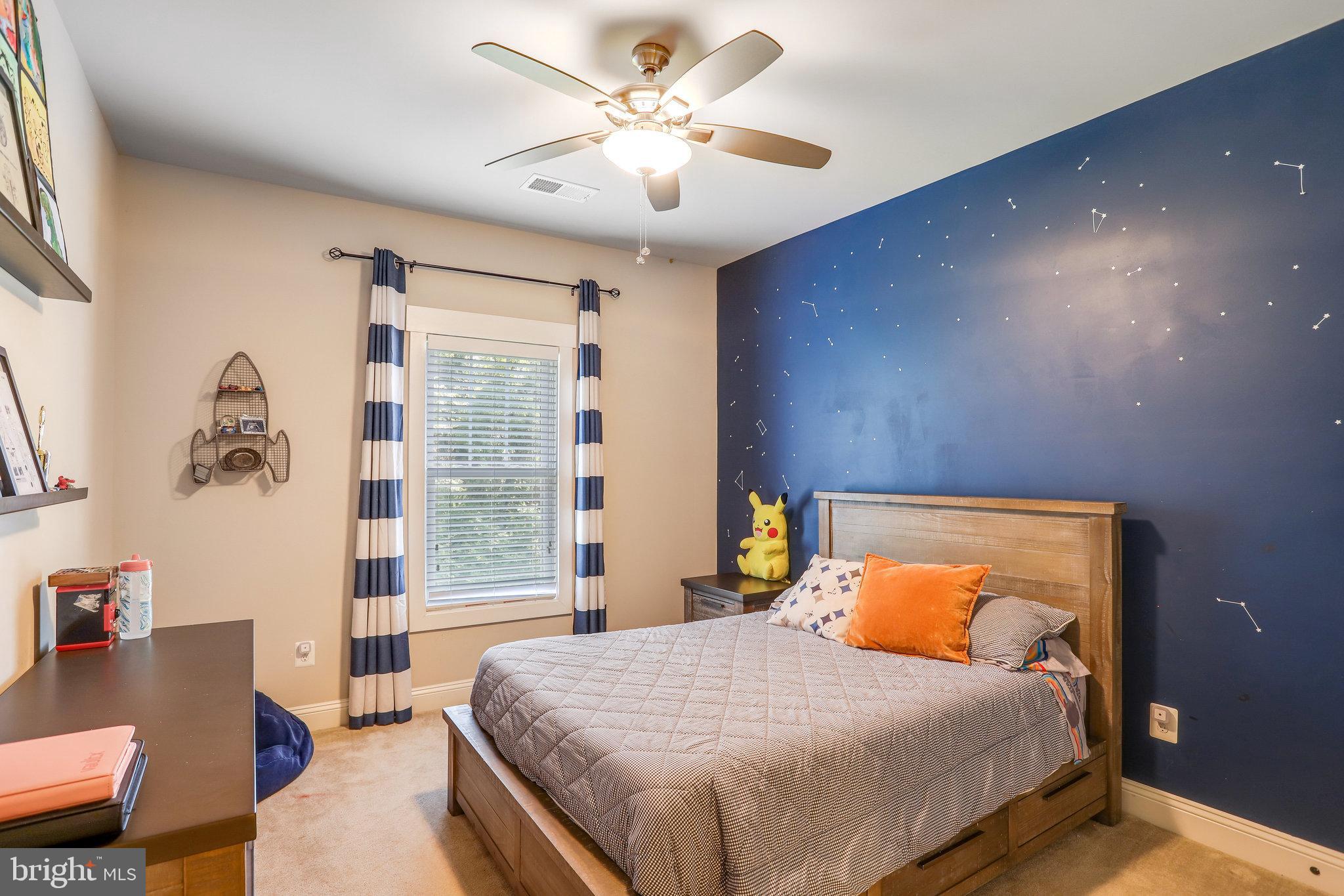 VIENNA WOODS - Residential