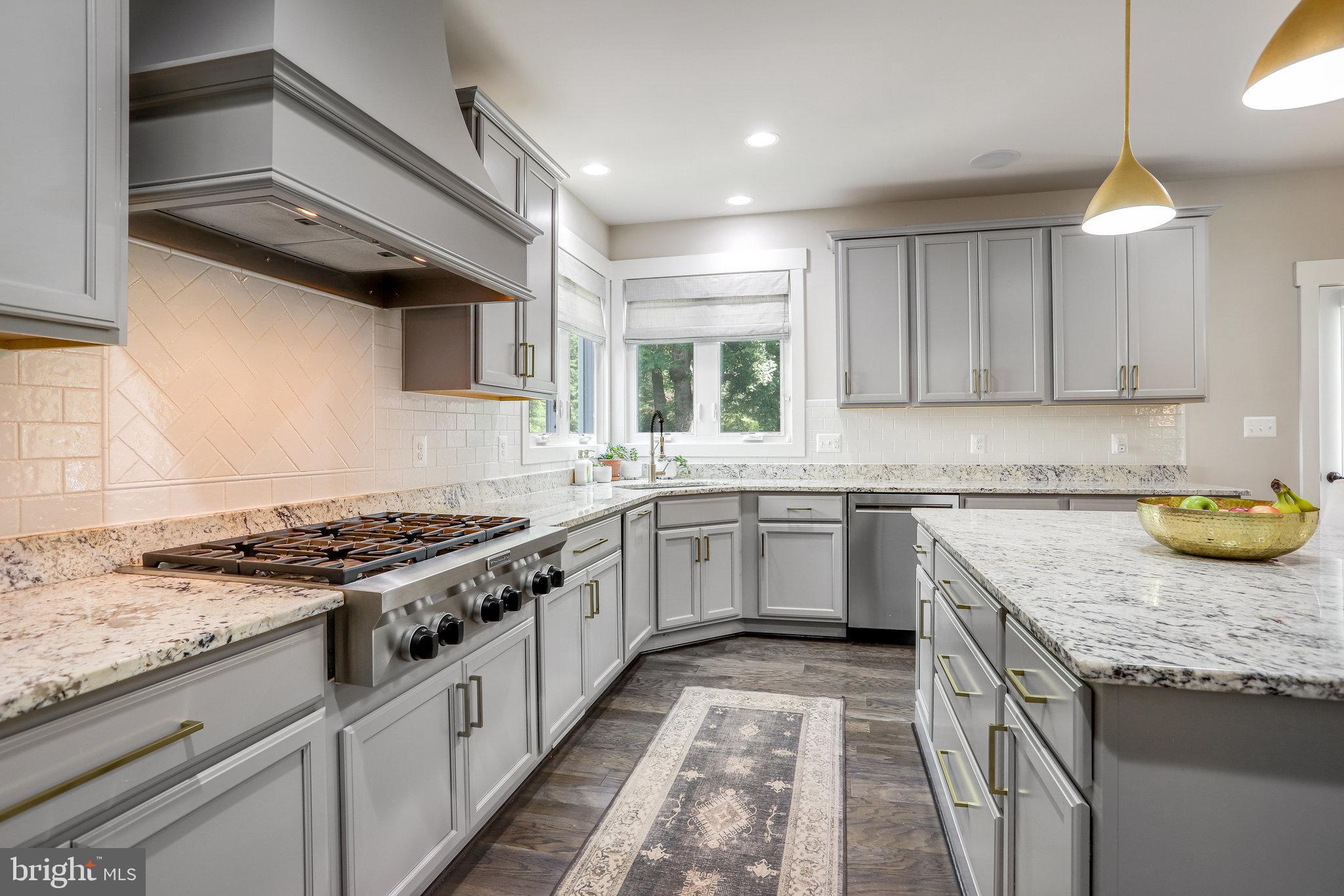 VIENNA WOODS - Residential