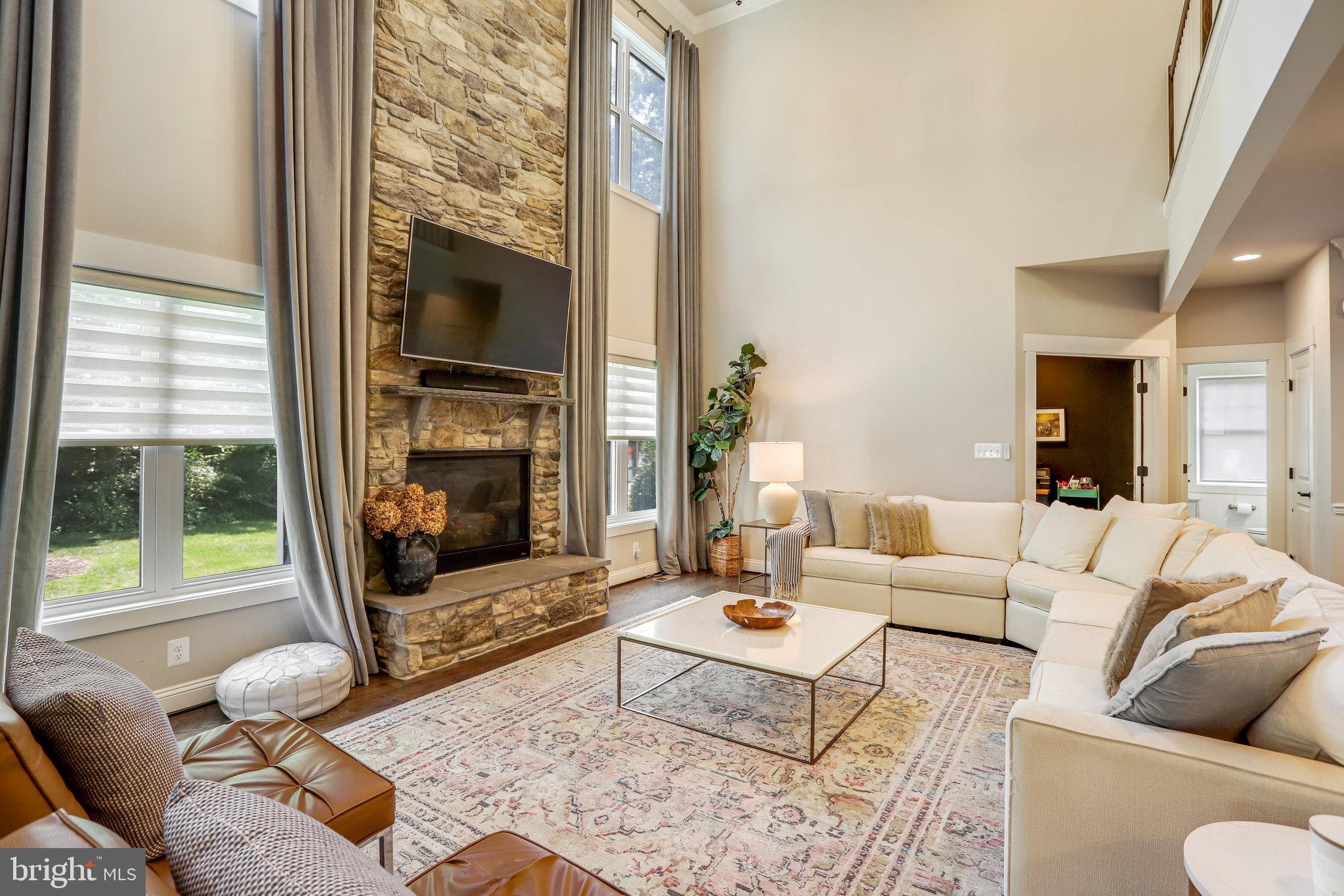 VIENNA WOODS - Residential