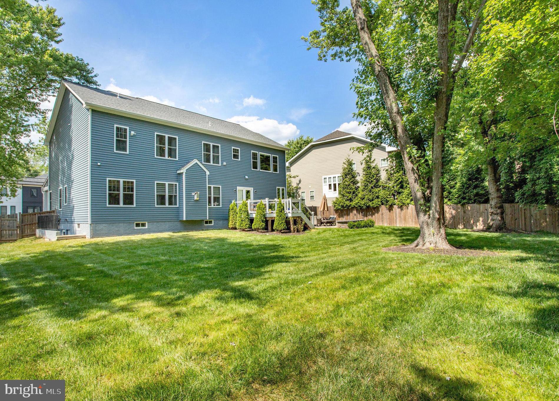 VIENNA WOODS - Residential