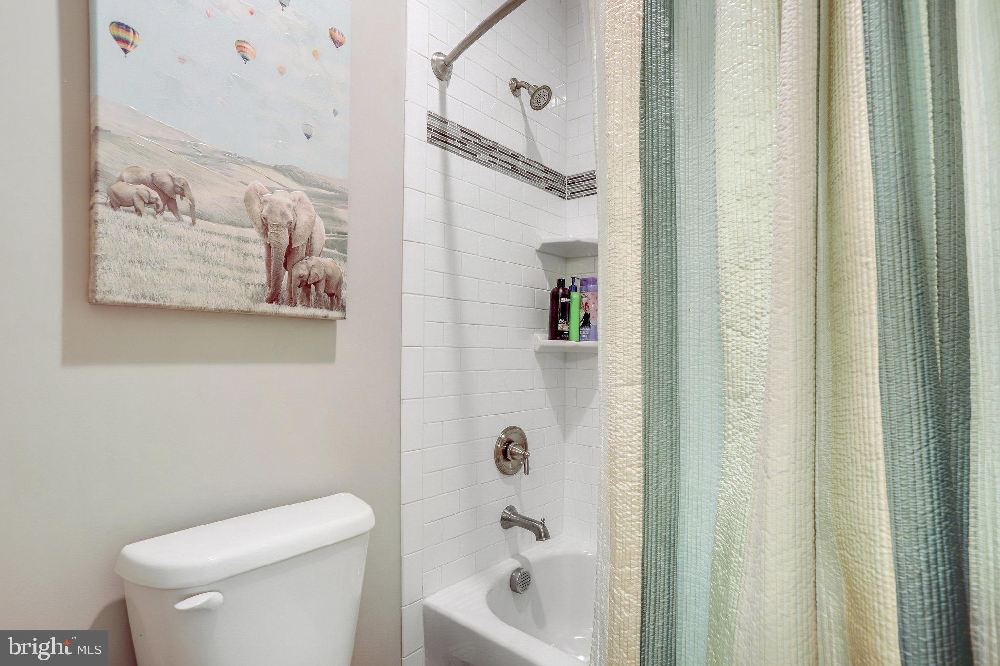 VIENNA WOODS - Residential