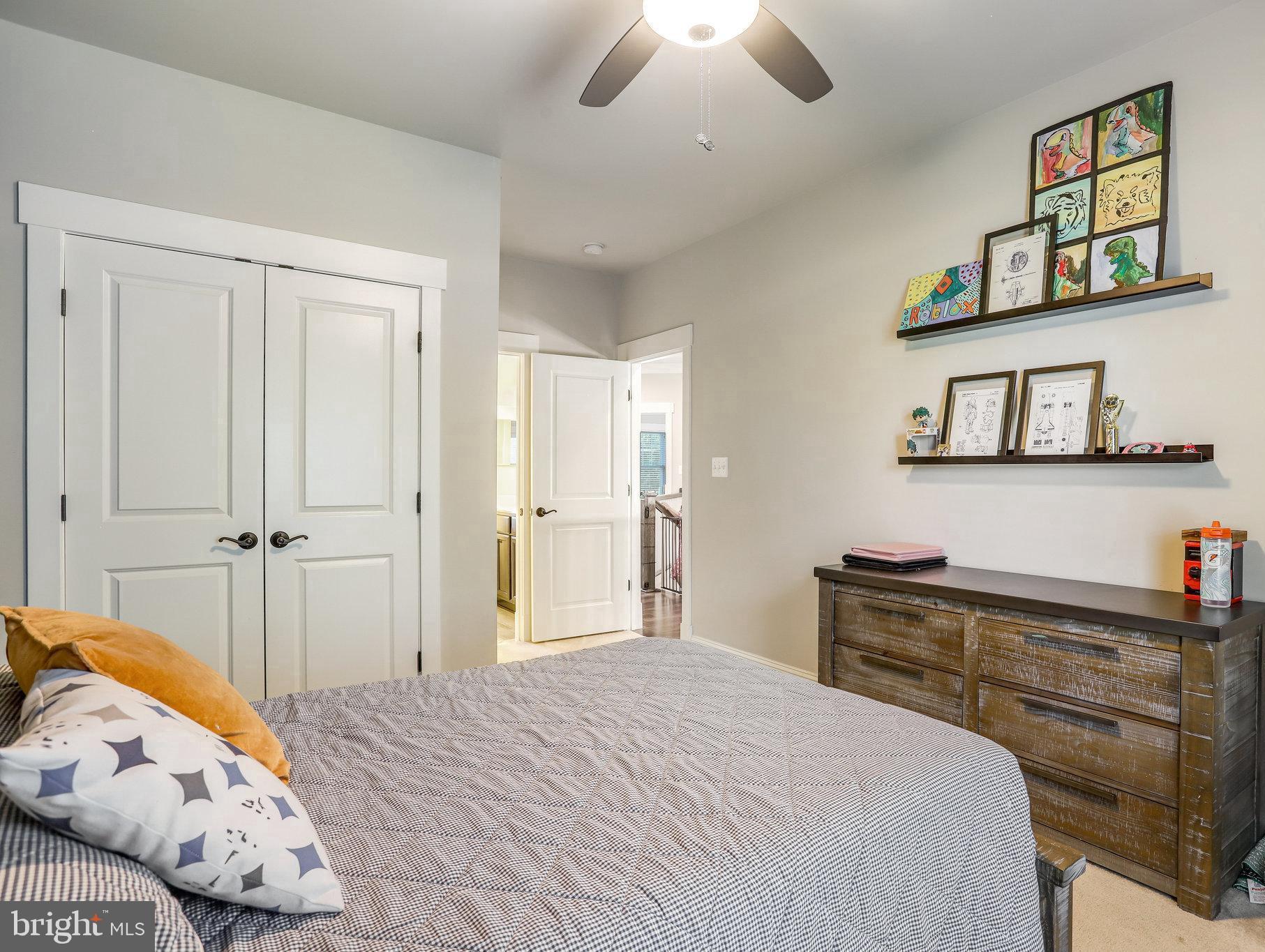 VIENNA WOODS - Residential