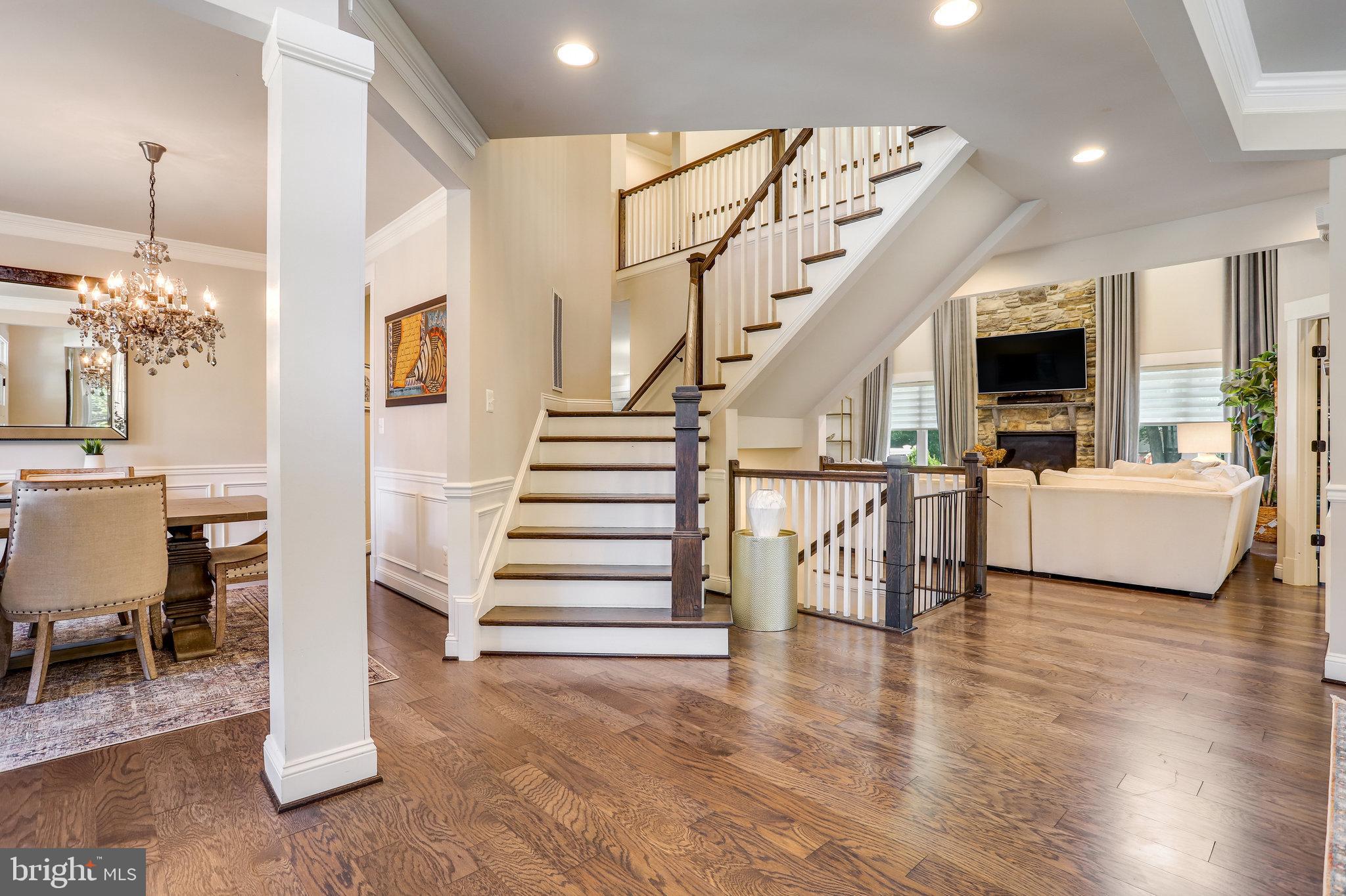 VIENNA WOODS - Residential