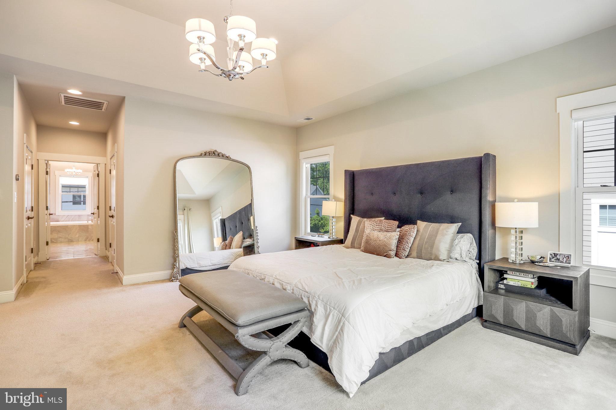 VIENNA WOODS - Residential