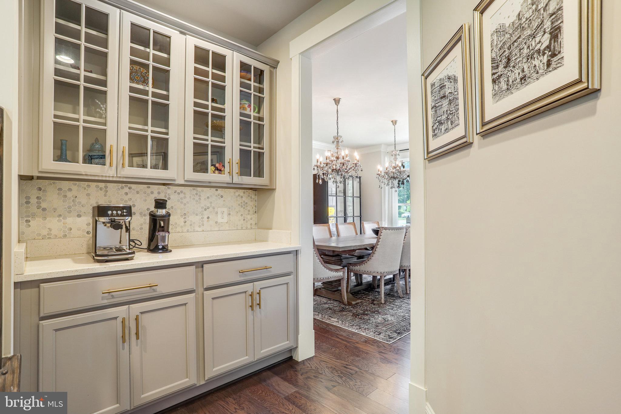 VIENNA WOODS - Residential