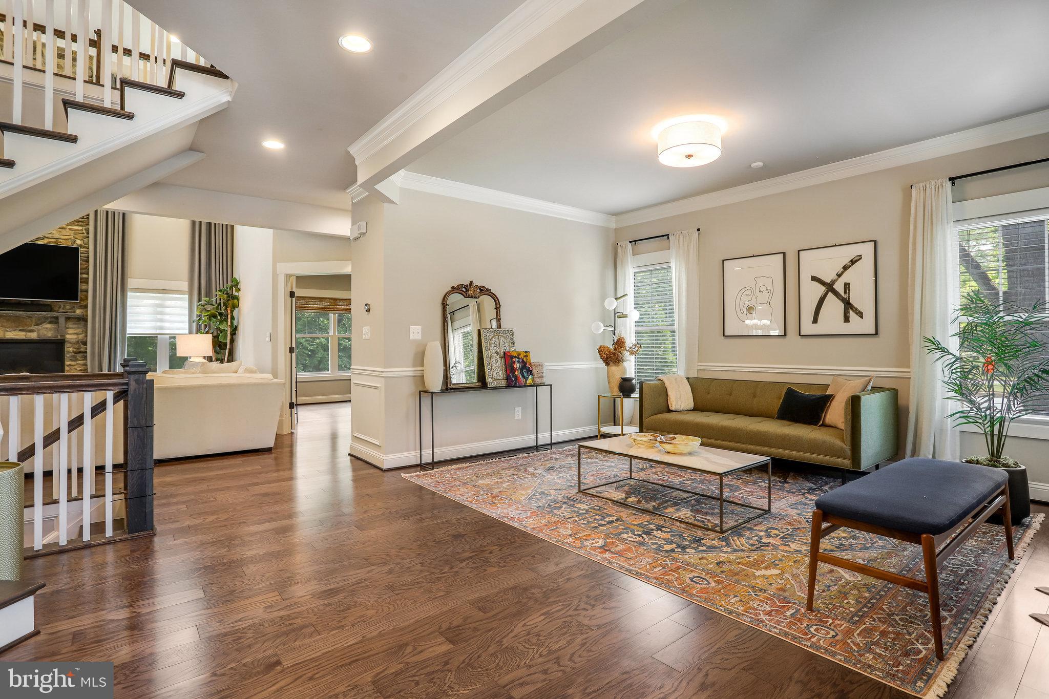 VIENNA WOODS - Residential