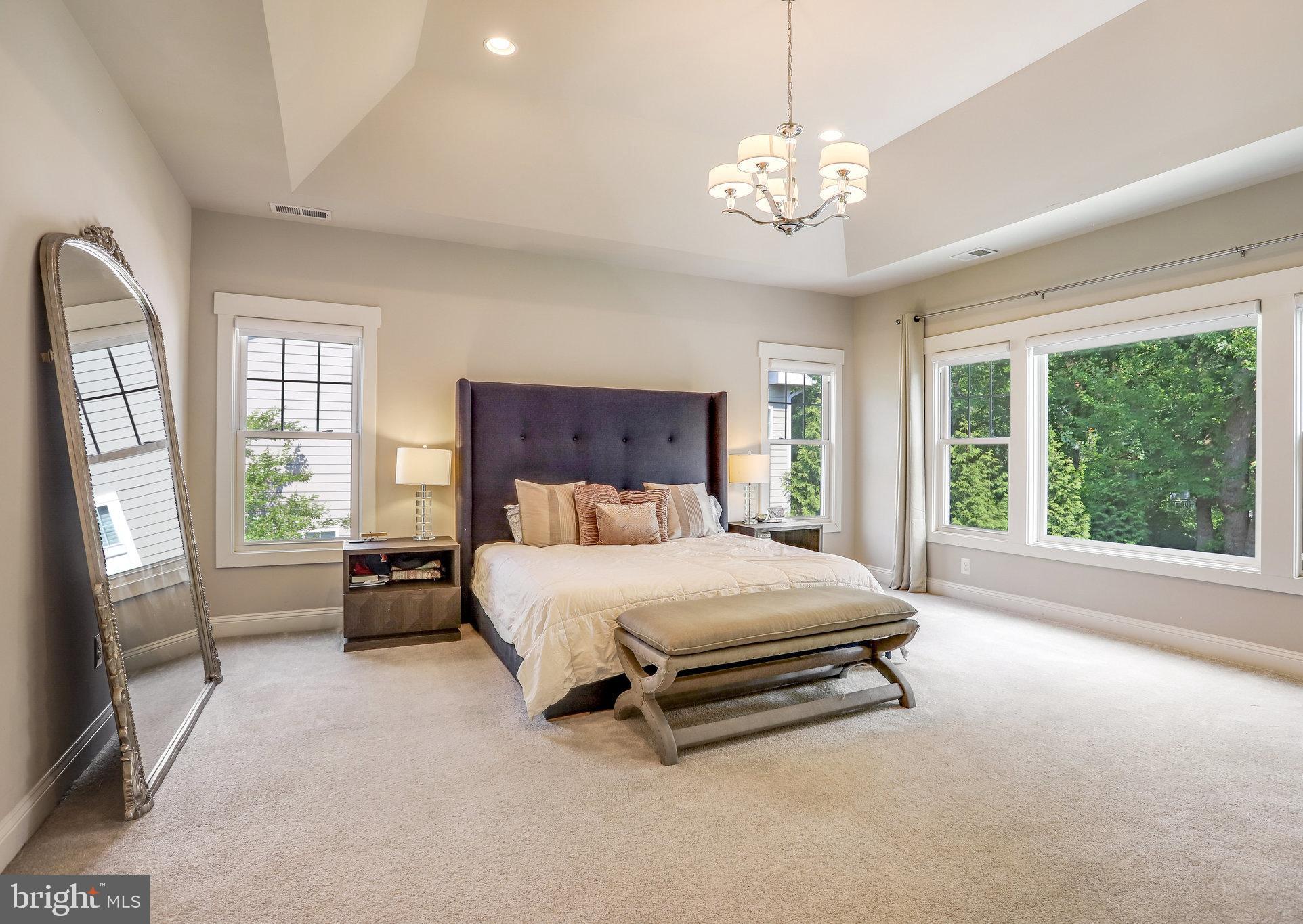 VIENNA WOODS - Residential