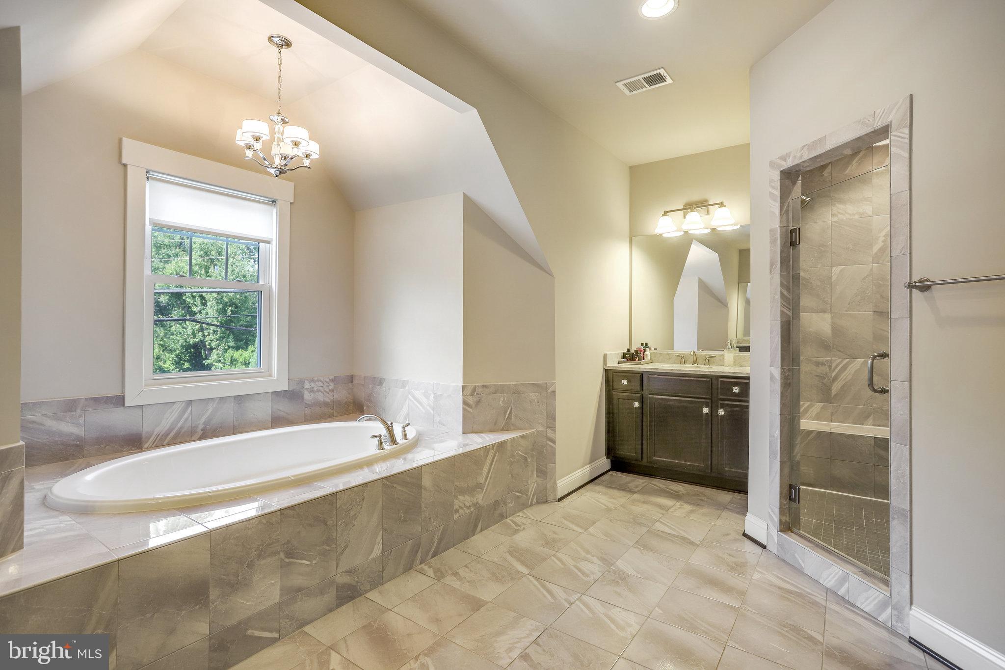 VIENNA WOODS - Residential