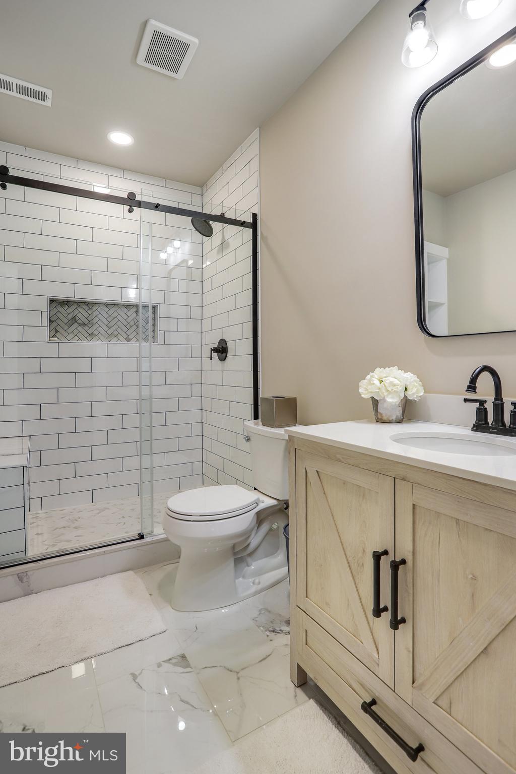 VIENNA WOODS - Residential