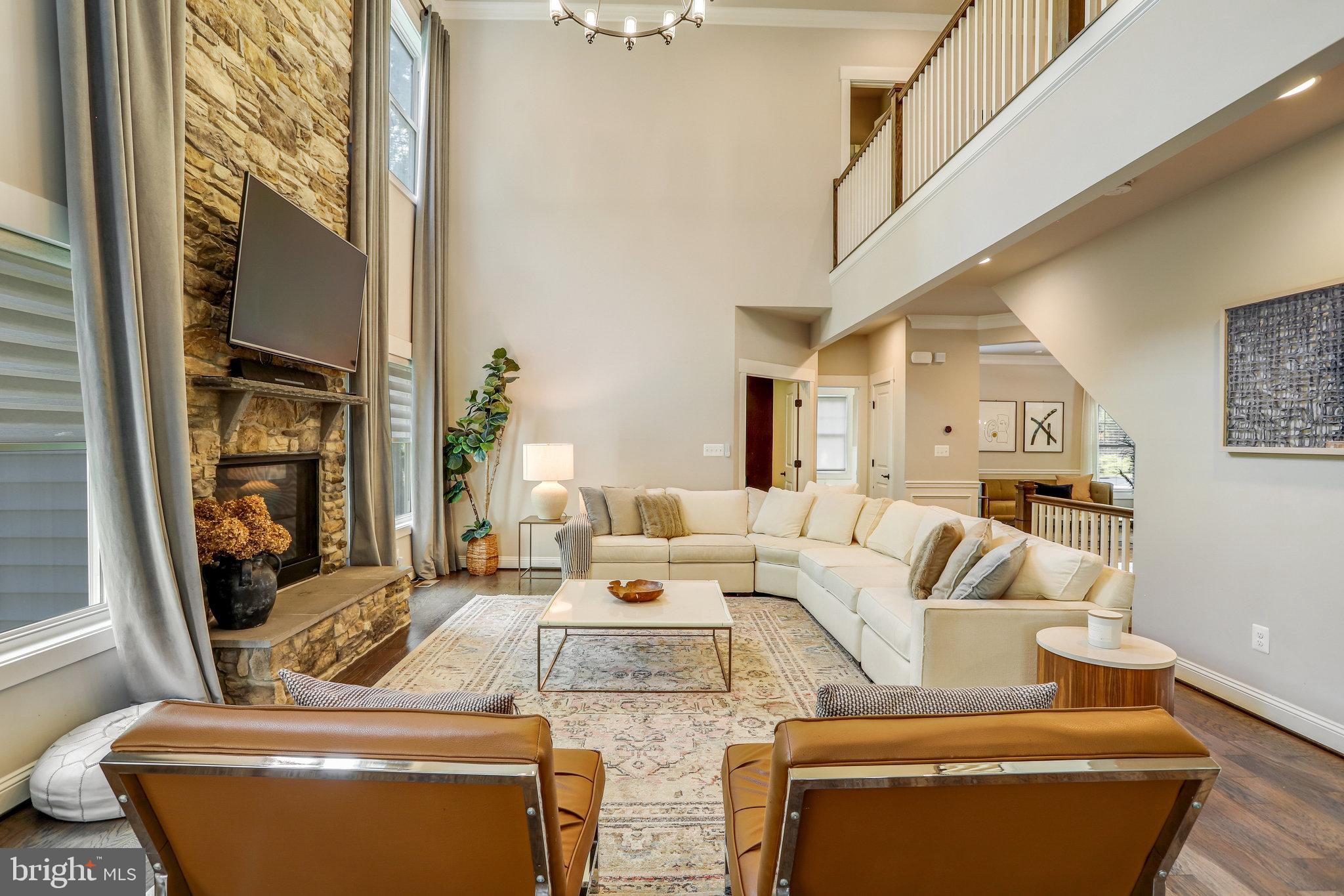 VIENNA WOODS - Residential