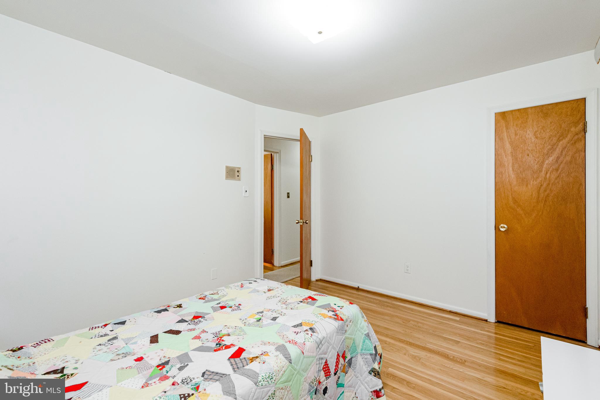 CALVERTON - Residential