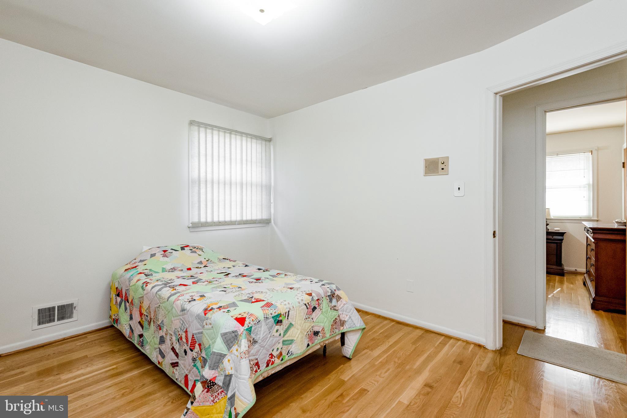 CALVERTON - Residential