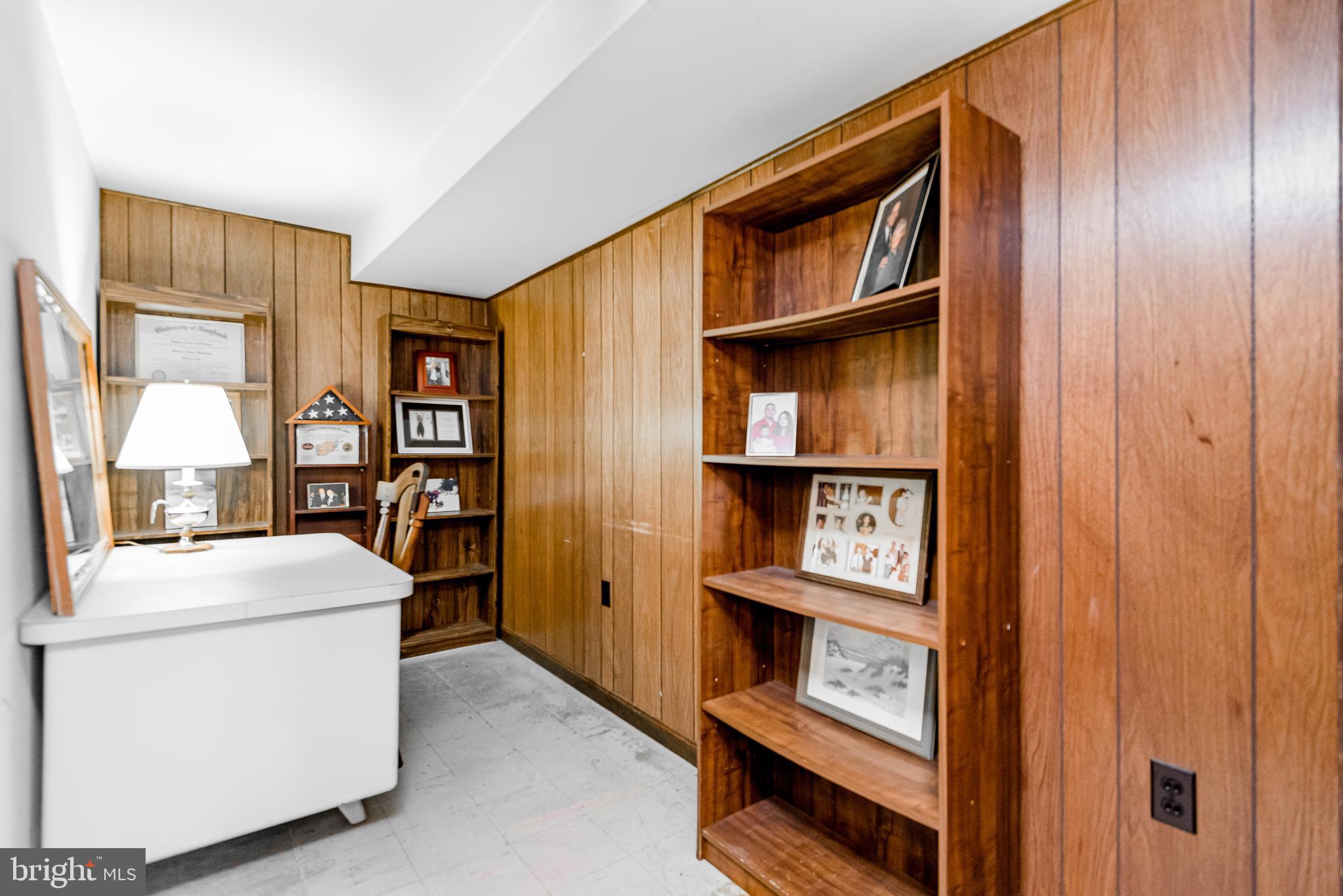 CALVERTON - Residential