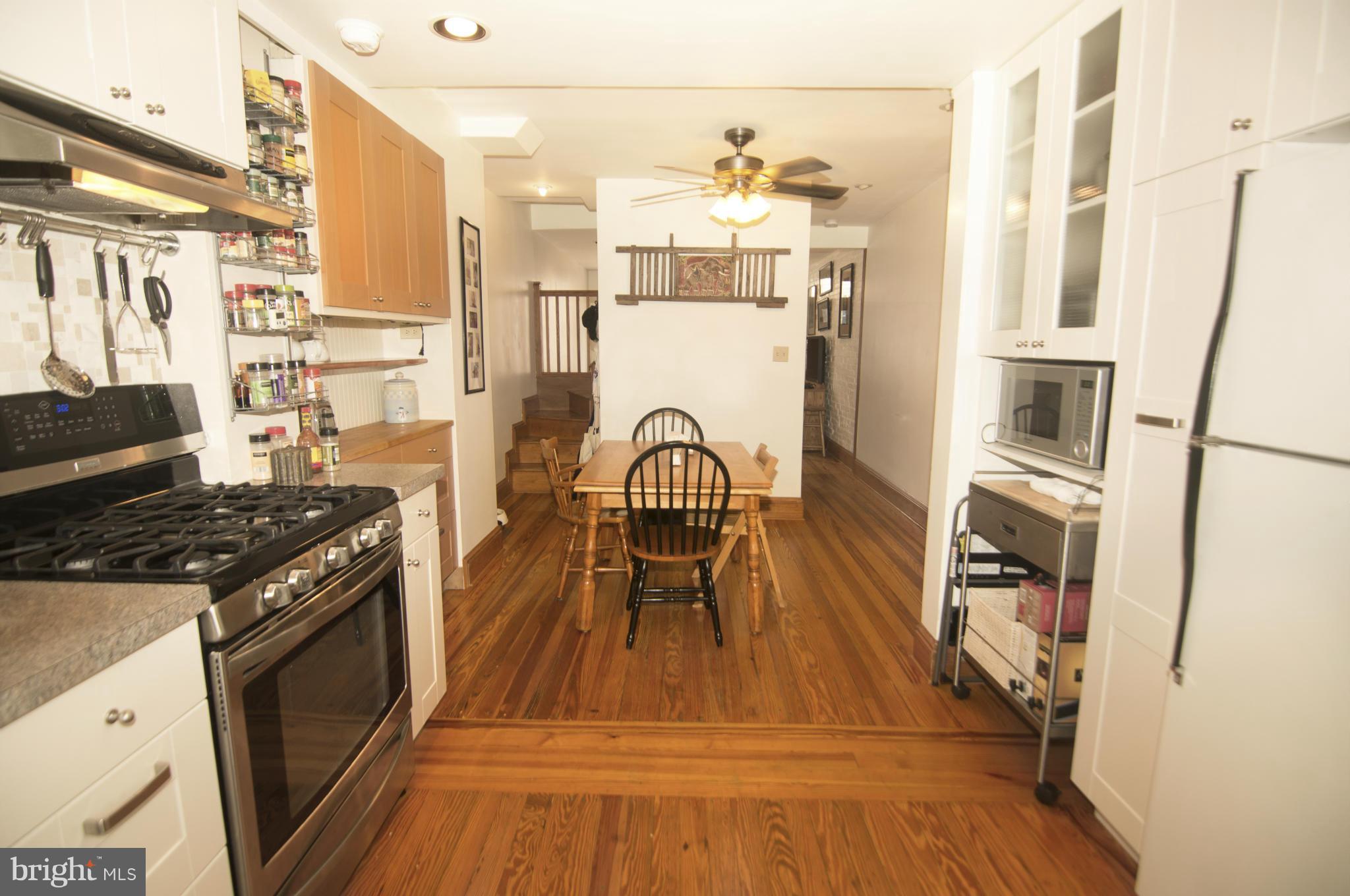 LOCUST POINT - Residential