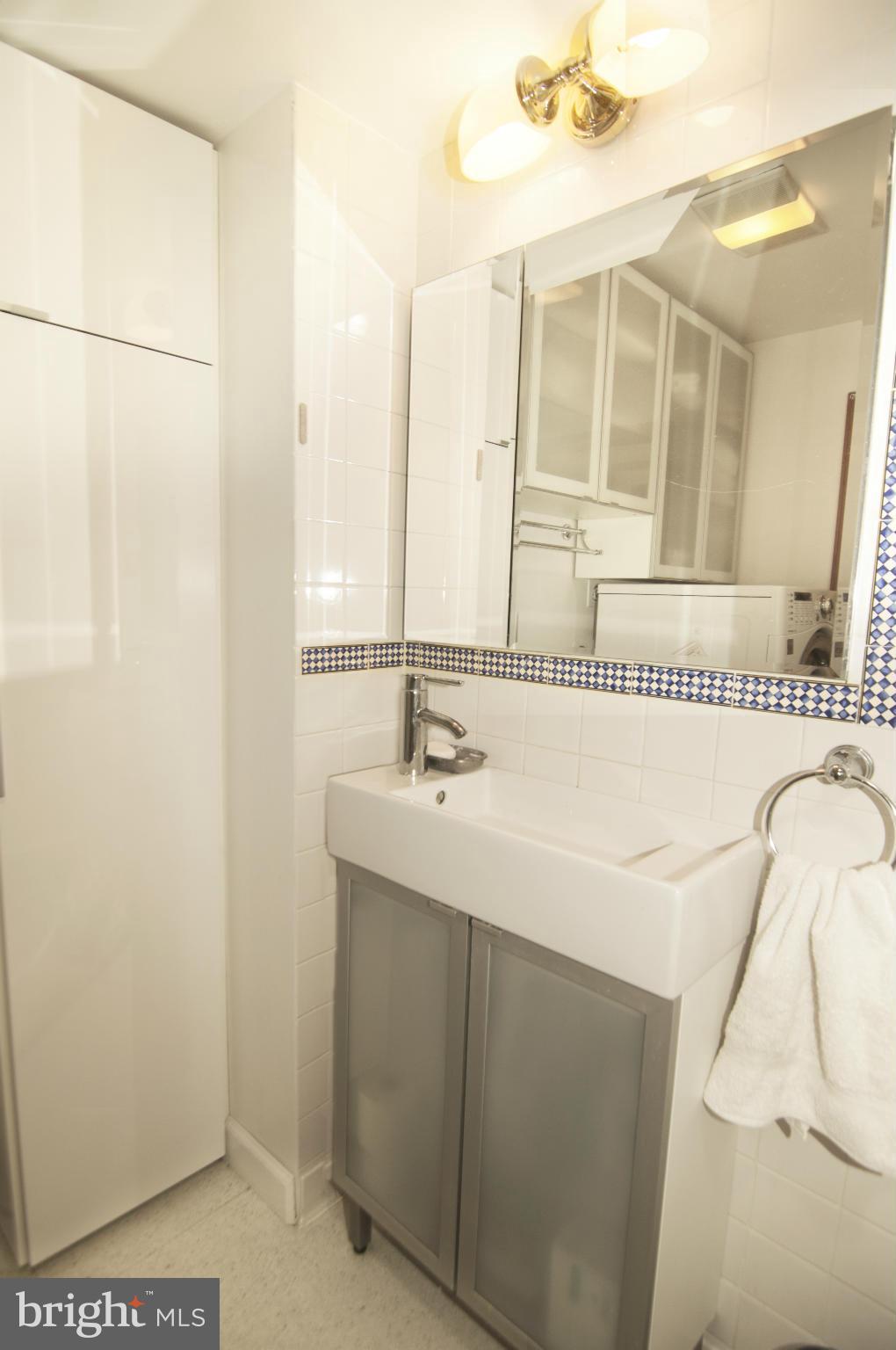 LOCUST POINT - Residential