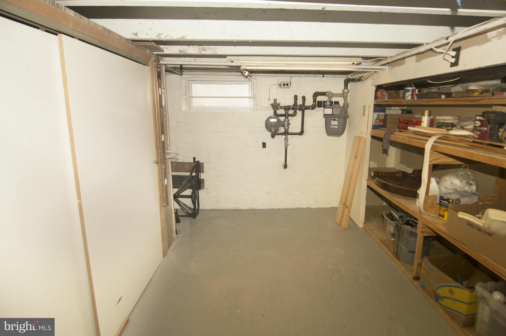 LOCUST POINT - Residential