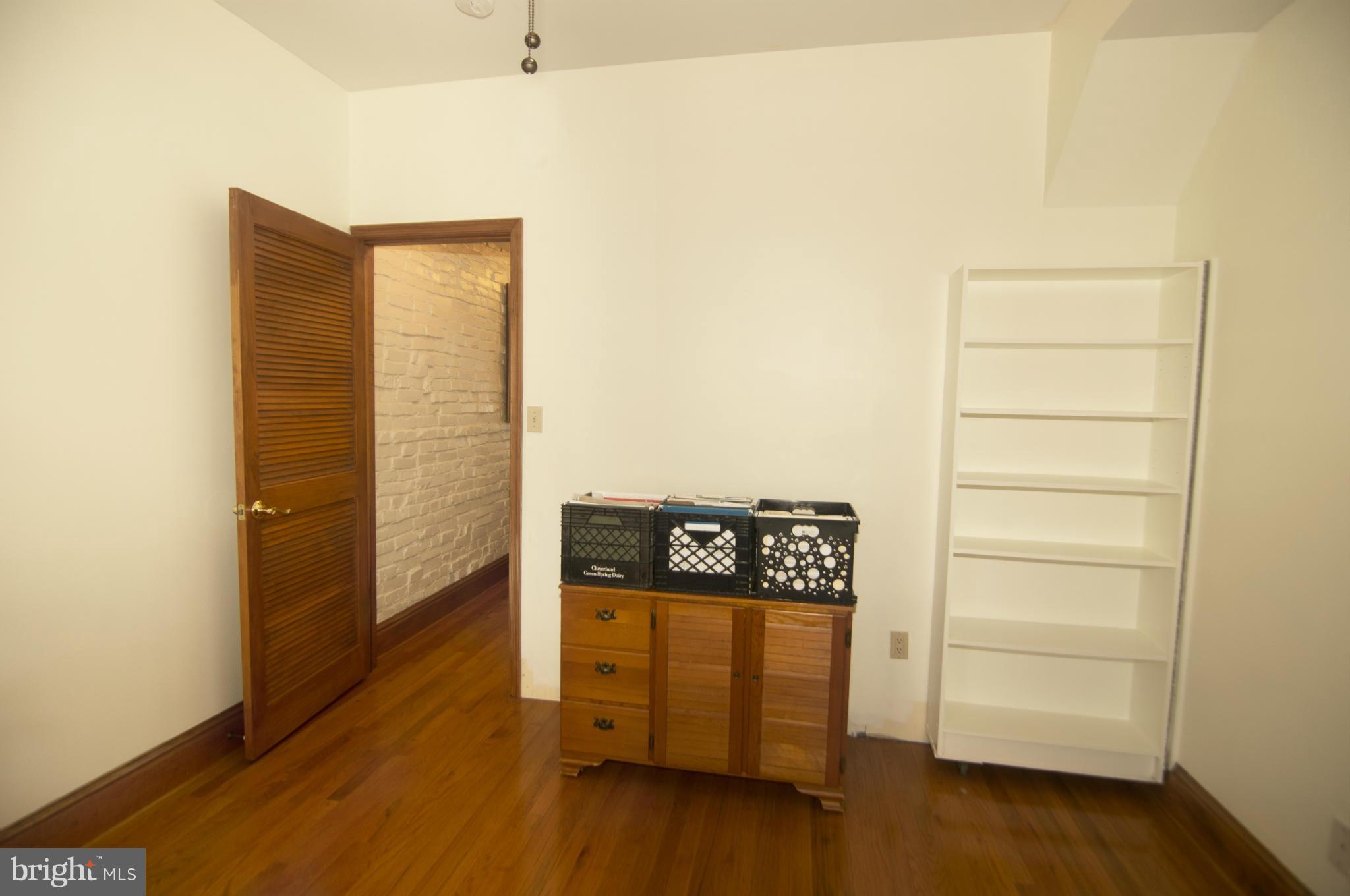 LOCUST POINT - Residential