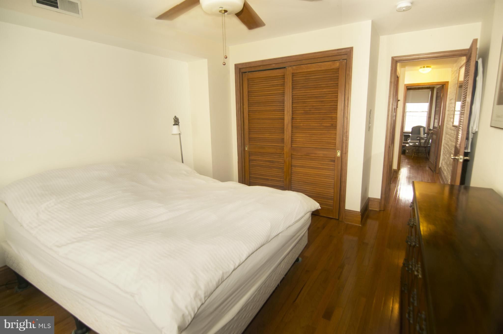 LOCUST POINT - Residential