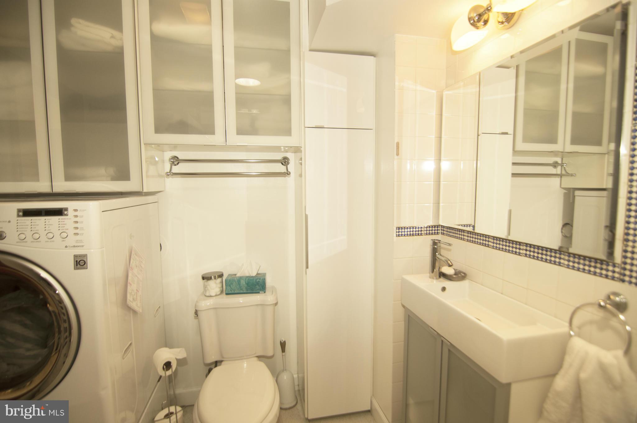 LOCUST POINT - Residential