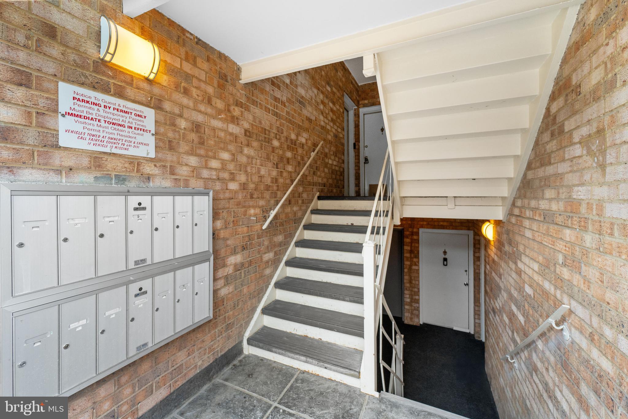 YORKTOWNE SQUARE - Residential