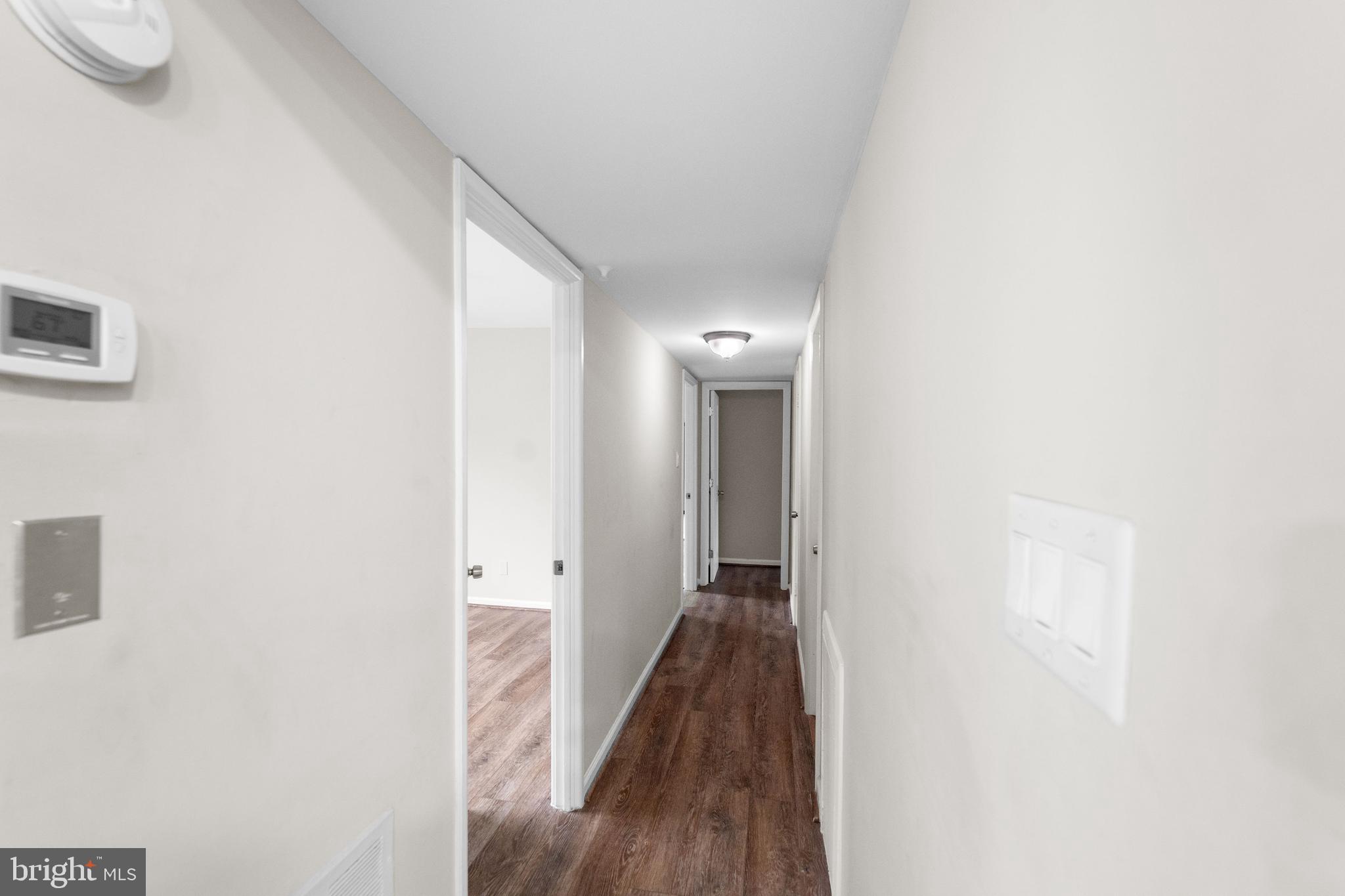 YORKTOWNE SQUARE - Residential