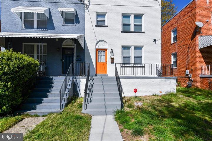 430 ORANGE STREET SE - Photo 2