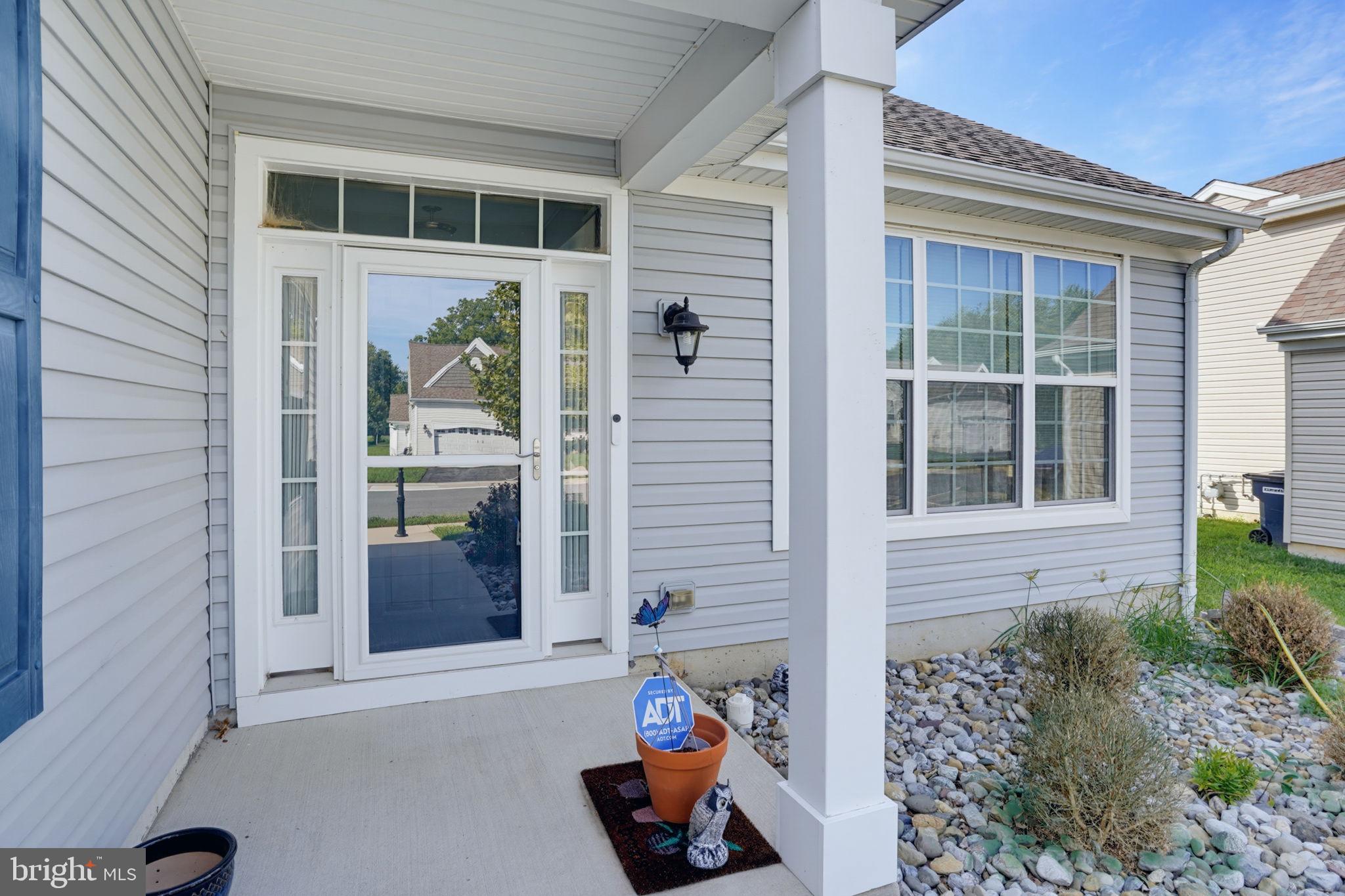 113 E CLARENDON DRIVE